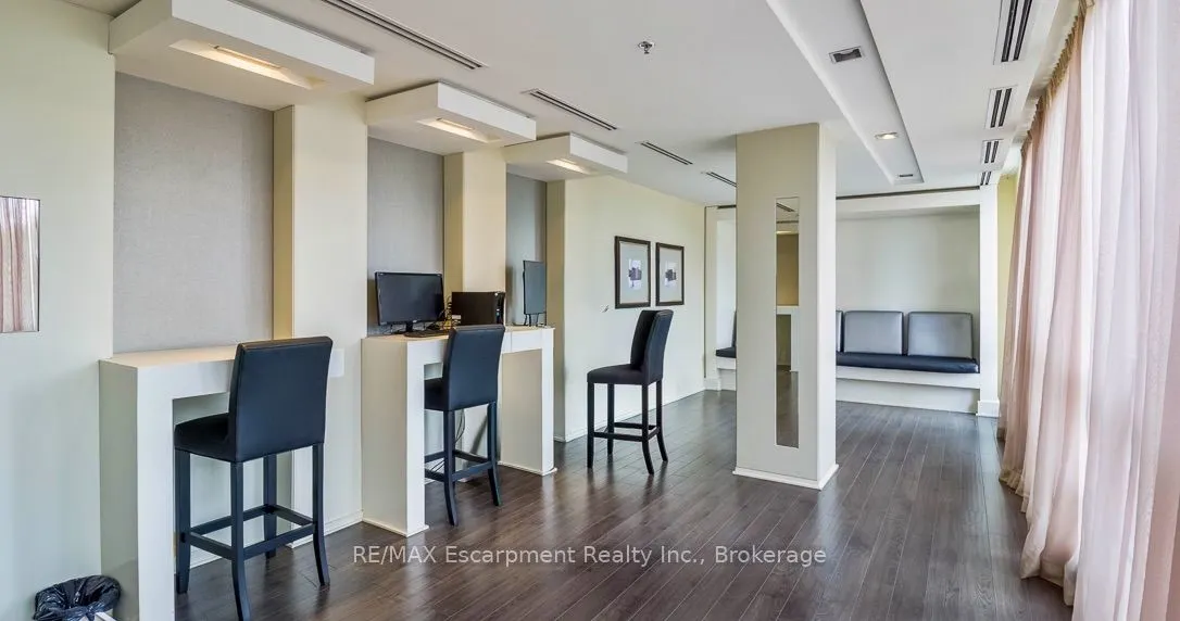 16 Brookers Lane #3506