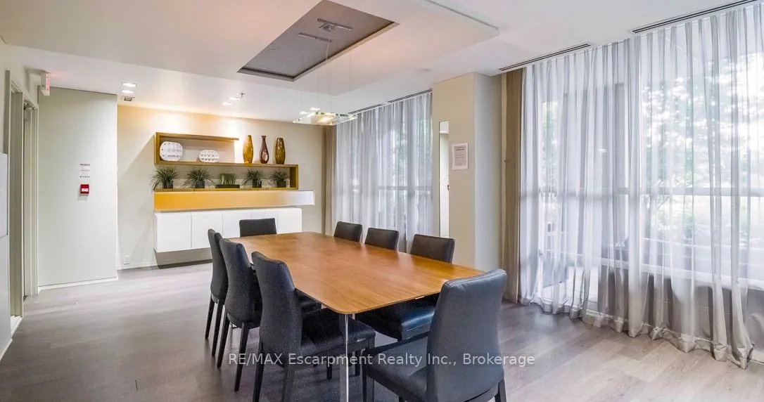 16 Brookers Lane #3506