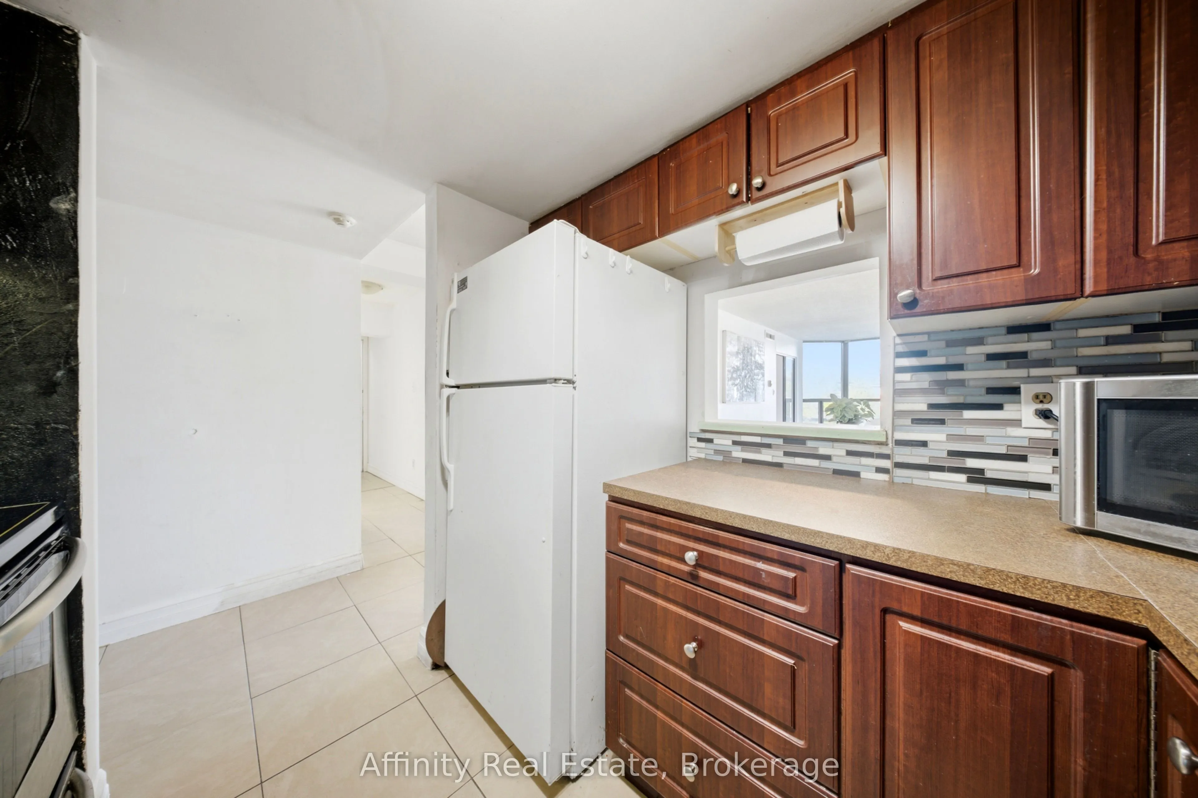 25 Agnes Street #202