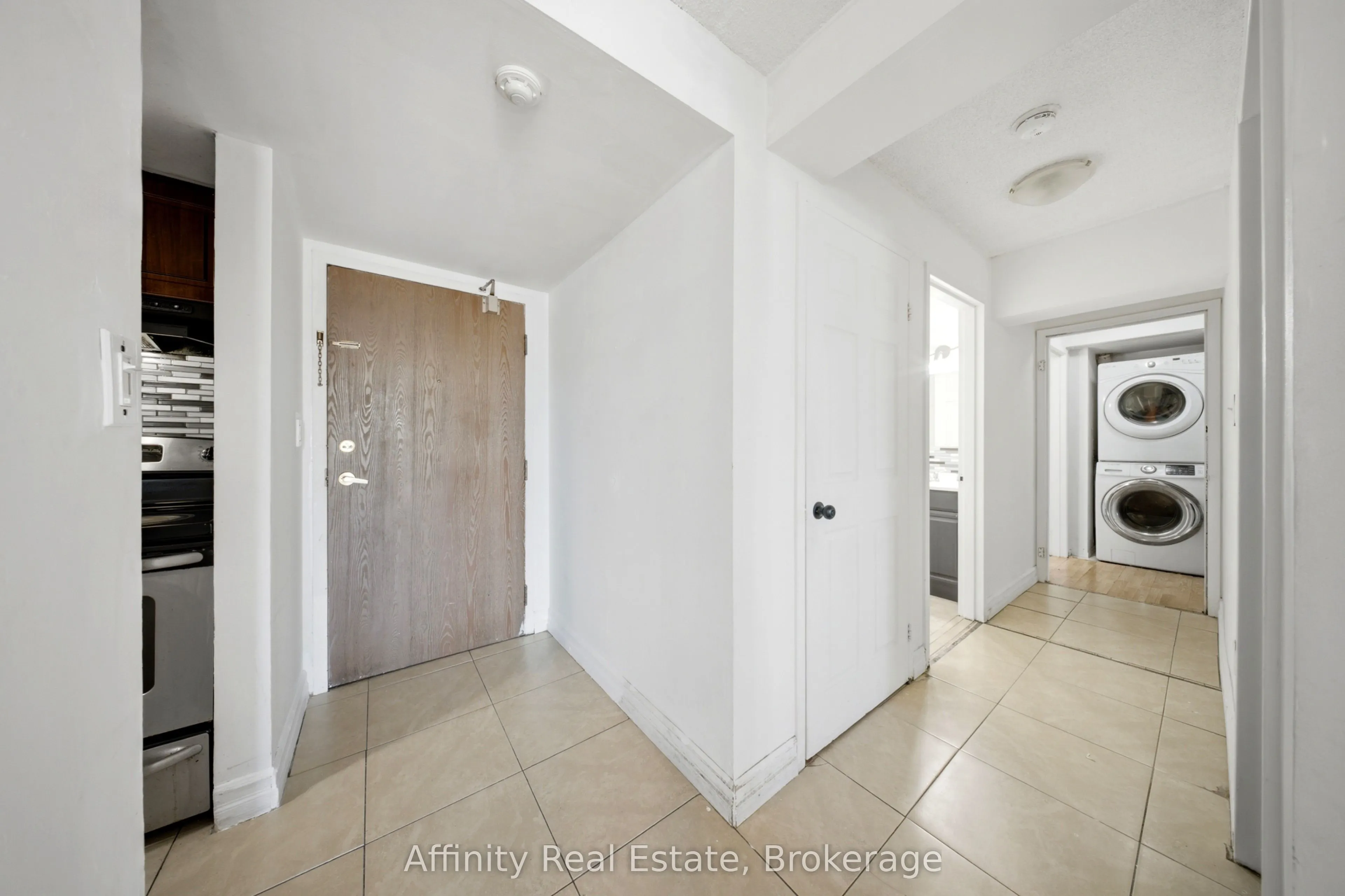 25 Agnes Street #202