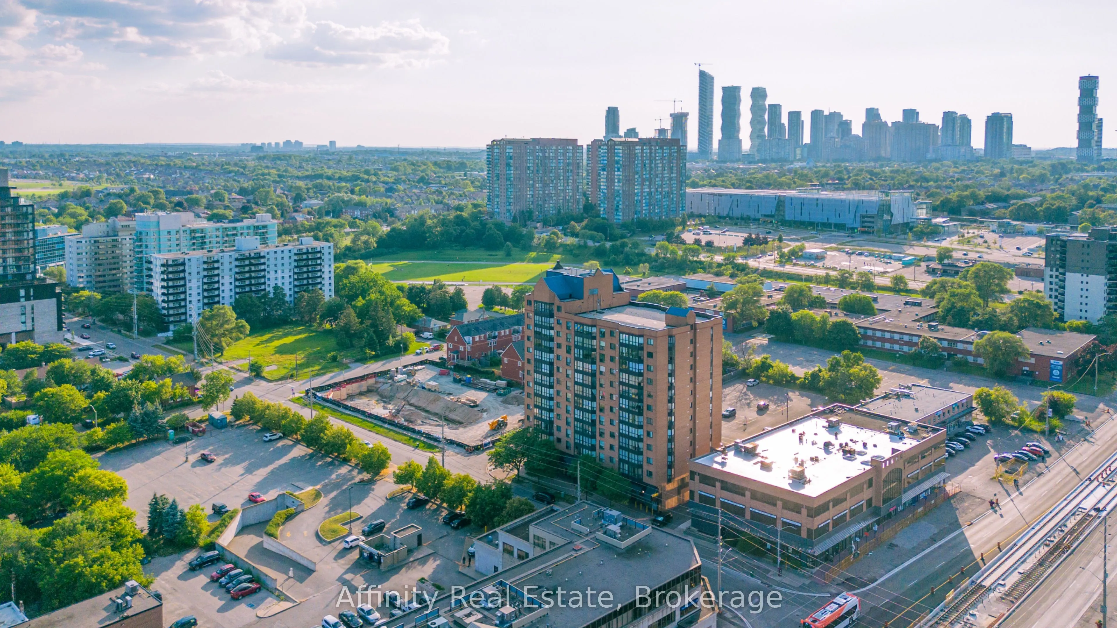 25 Agnes Street #202