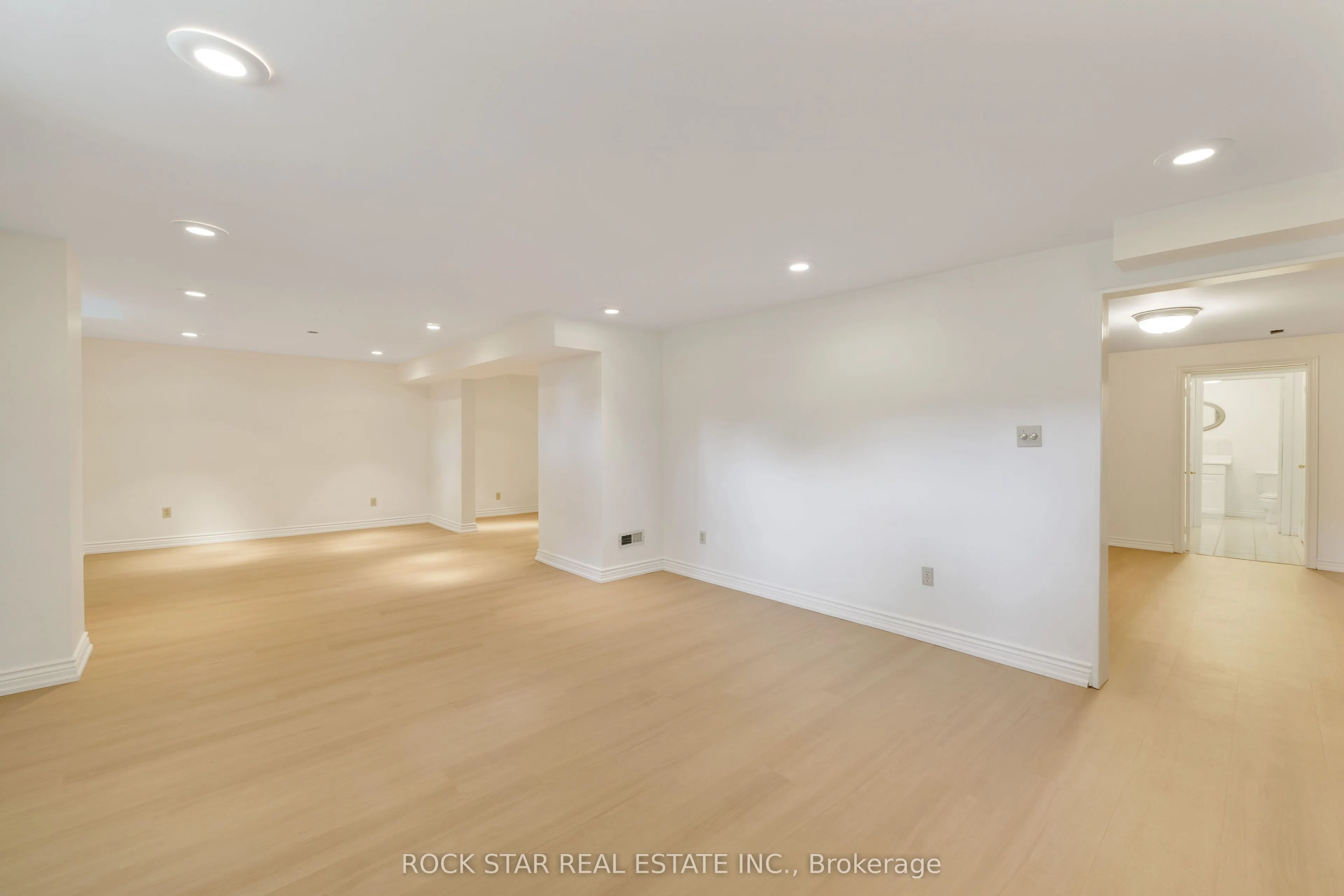 1807 Tattersall Way