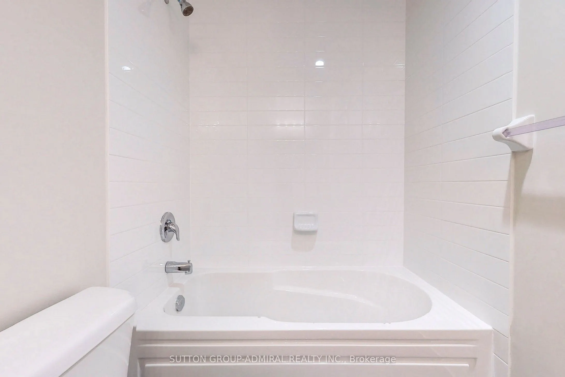 39 Annie Craig Drive #221