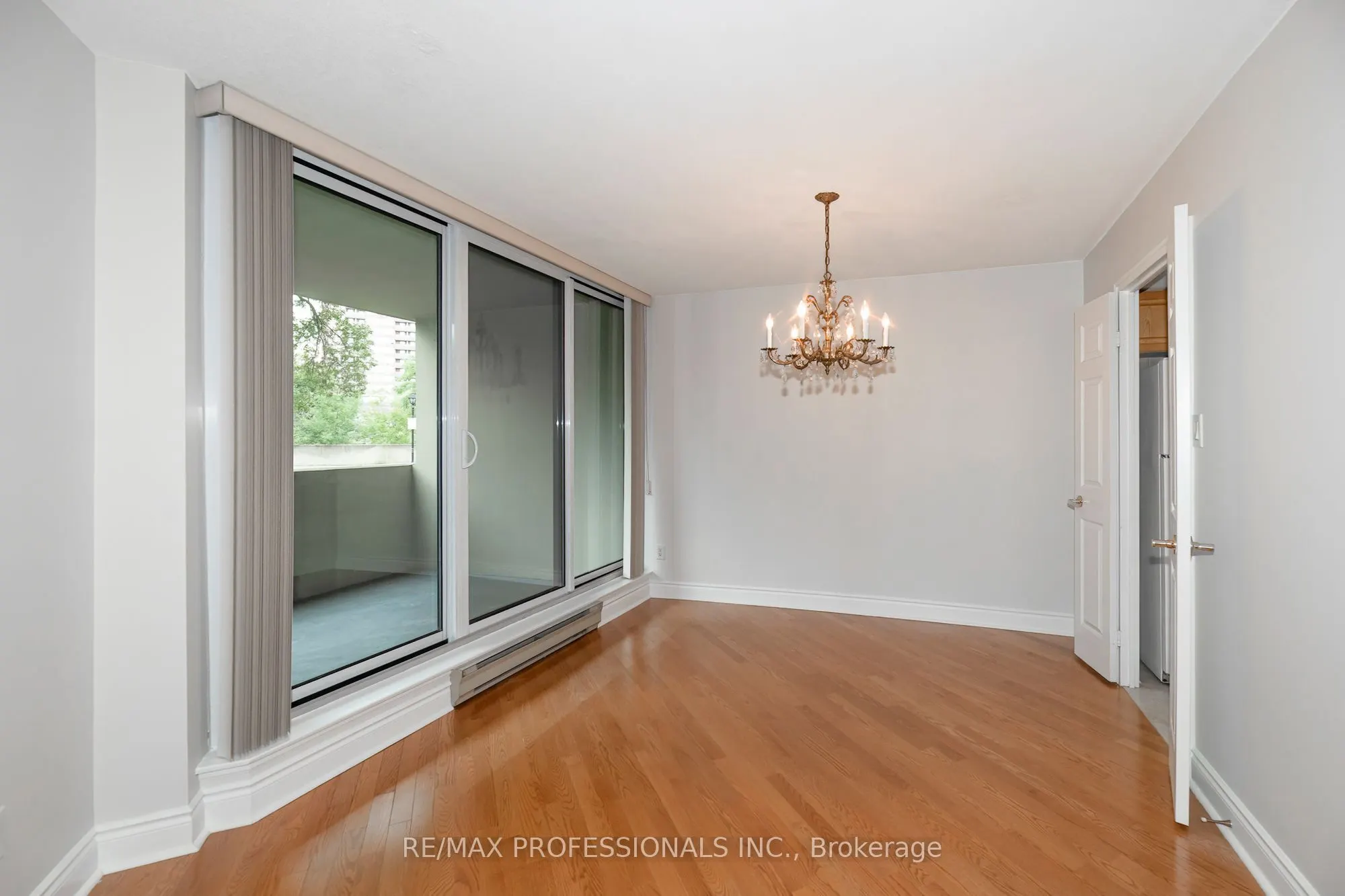 95 La Rose Avenue #105