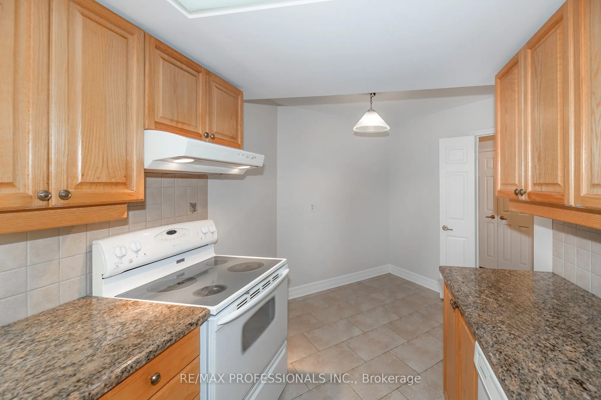 95 La Rose Avenue #105