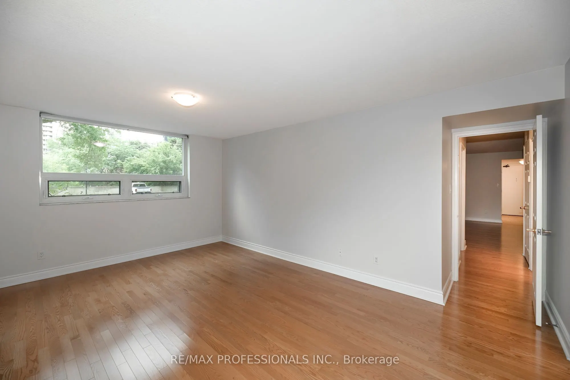 95 La Rose Avenue #105