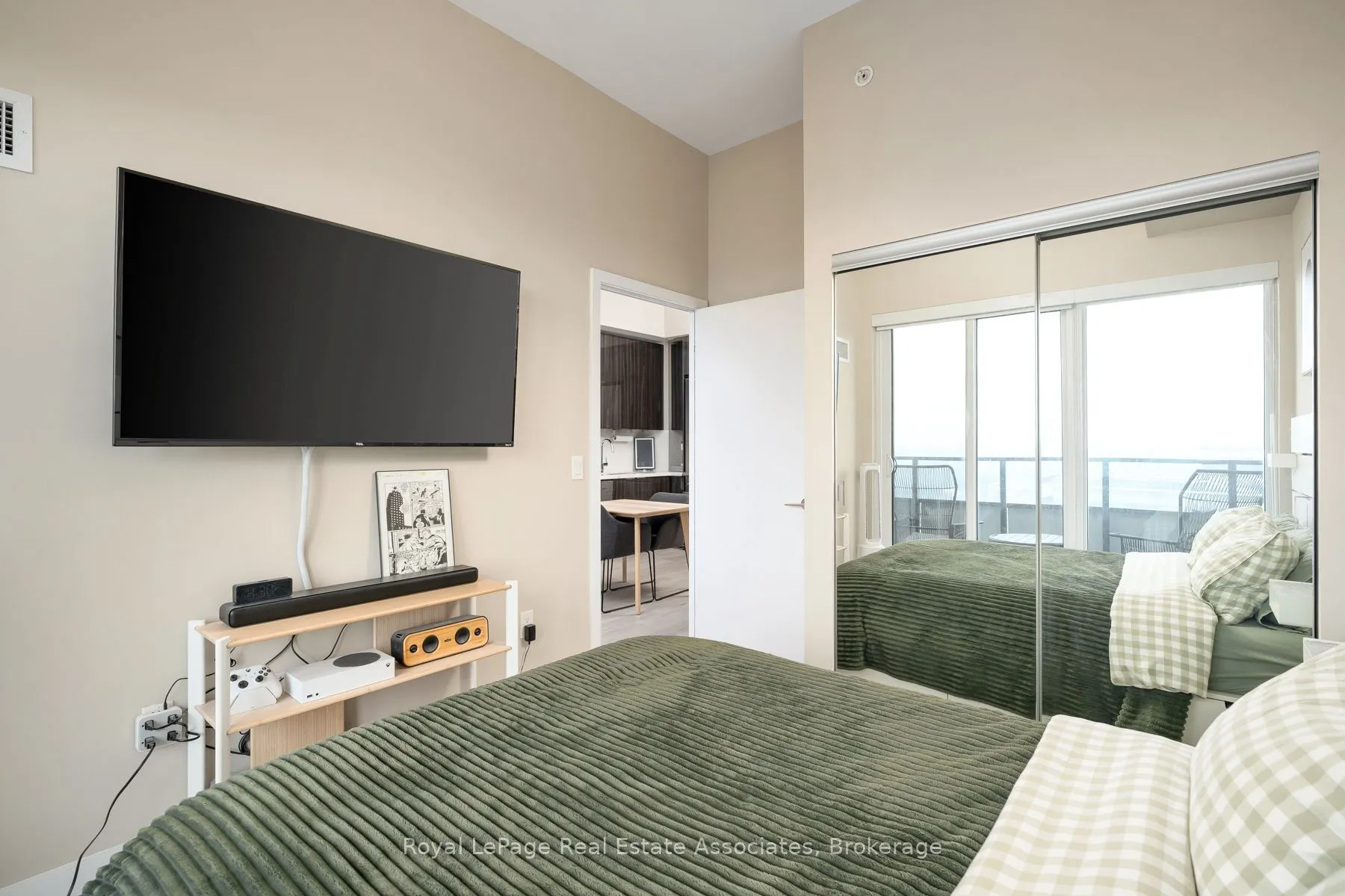 30 Shore Breeze Drive #6104
