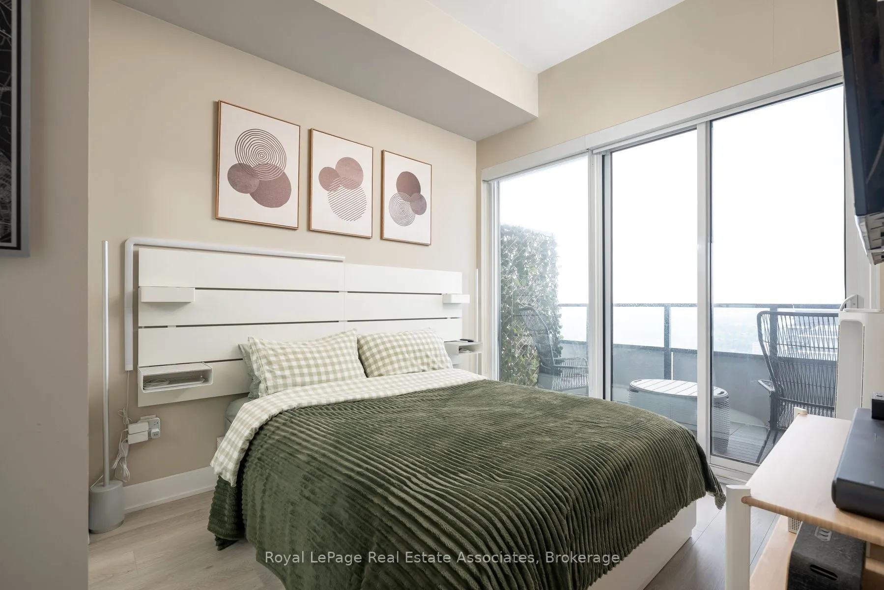 30 Shore Breeze Drive #6104