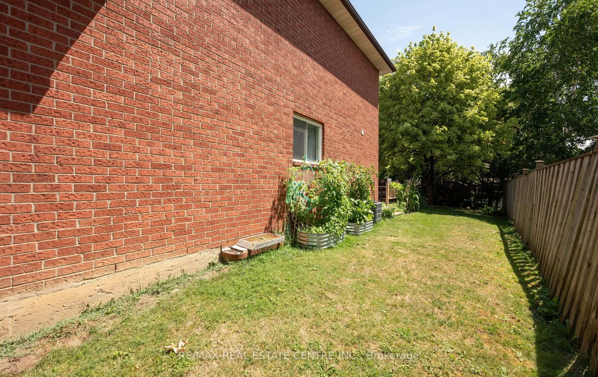 4 Ecclestone Drive