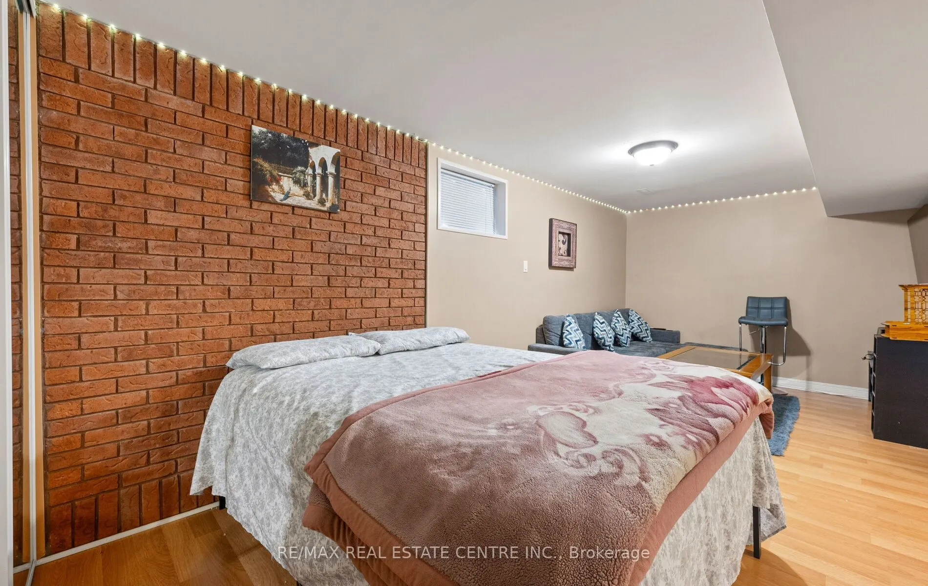 4 Ecclestone Drive