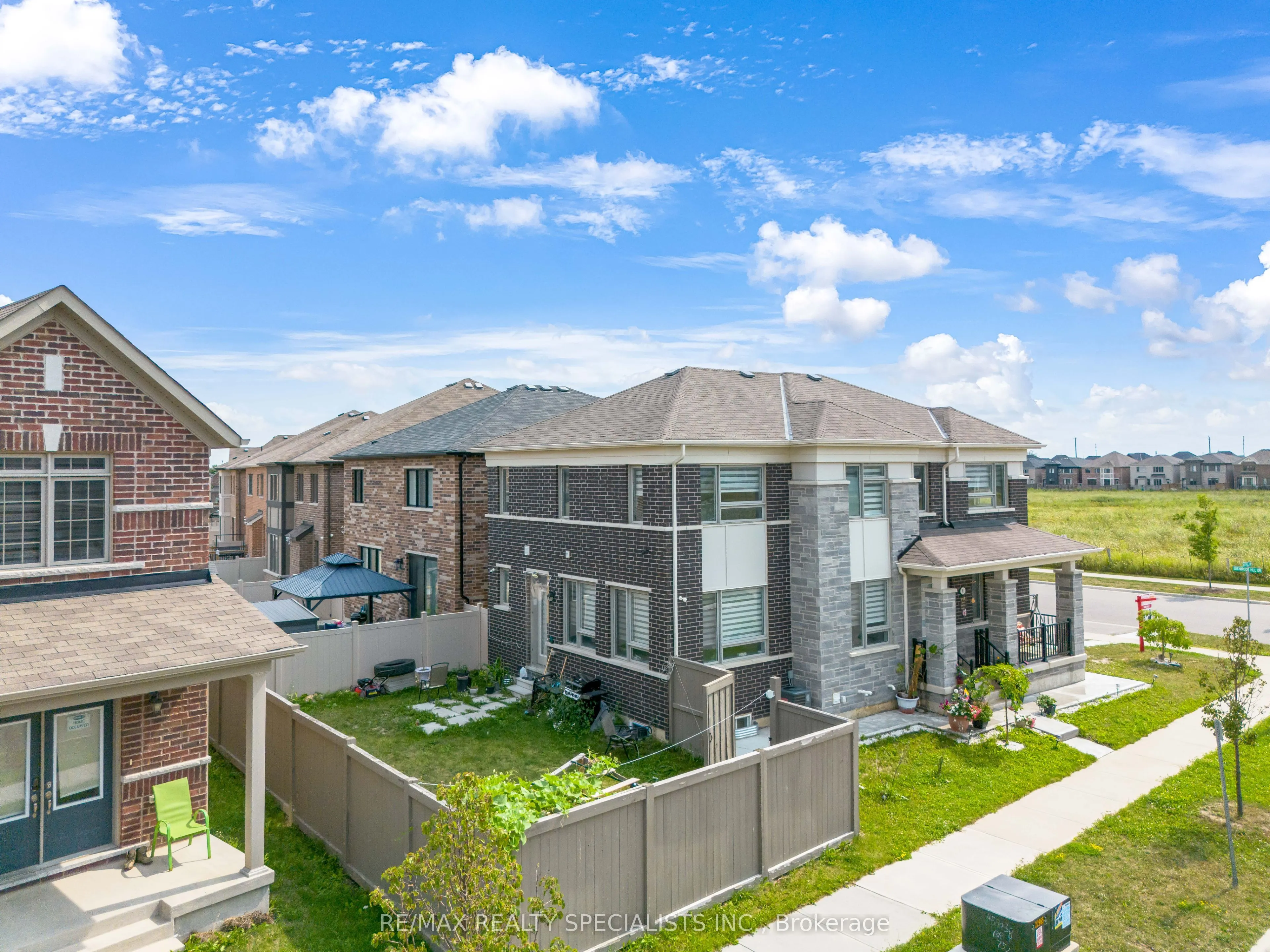 1 Boothill Drive