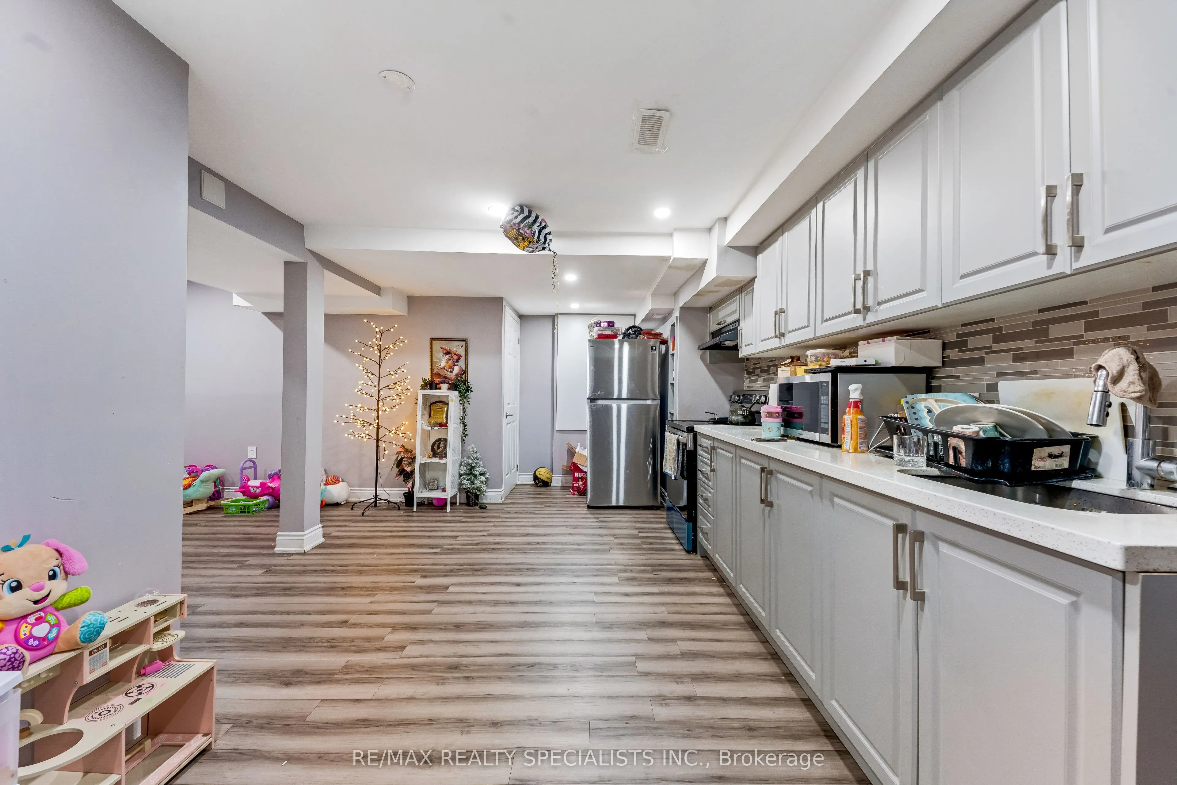 1 Boothill Drive