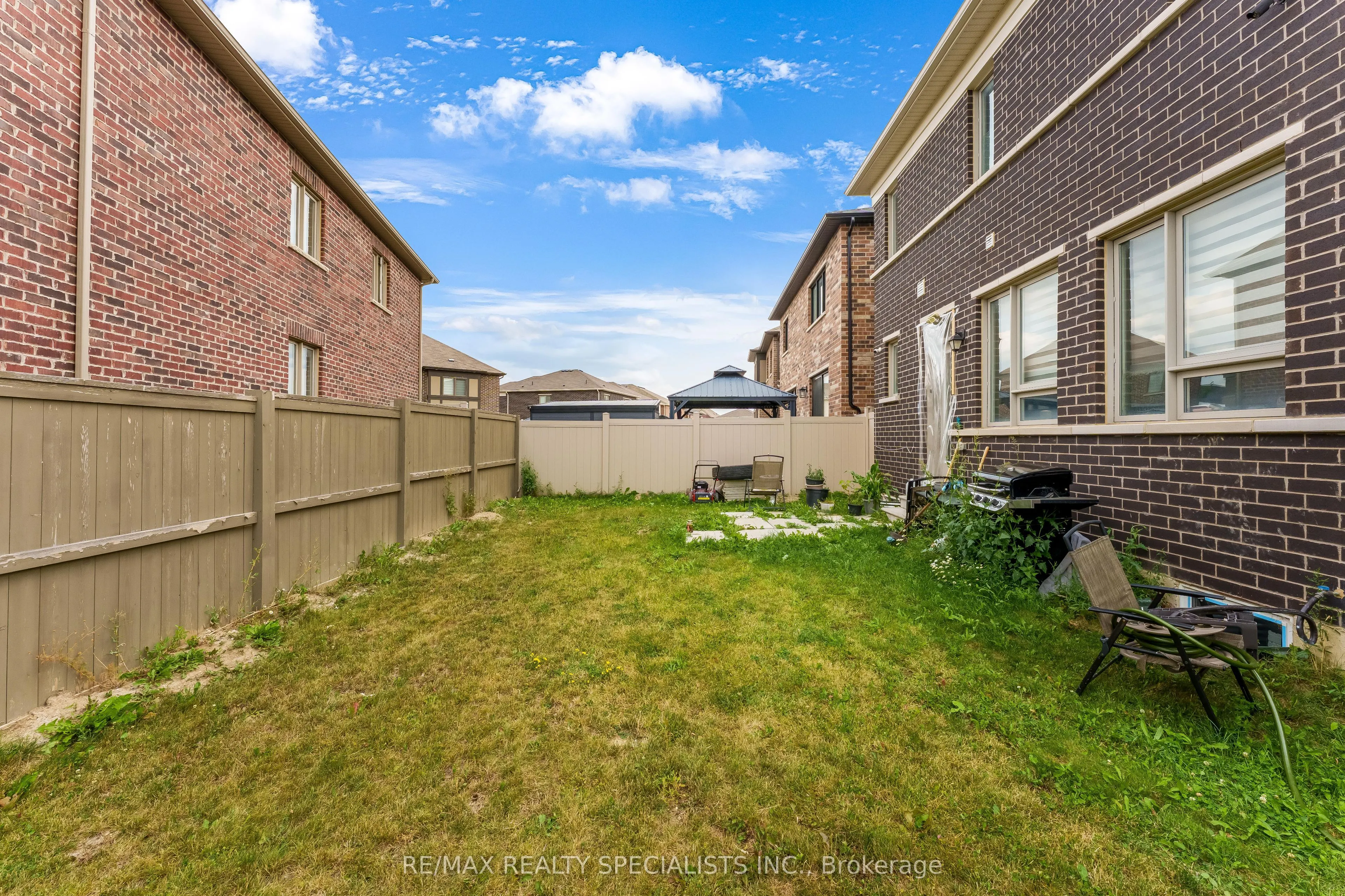 1 Boothill Drive