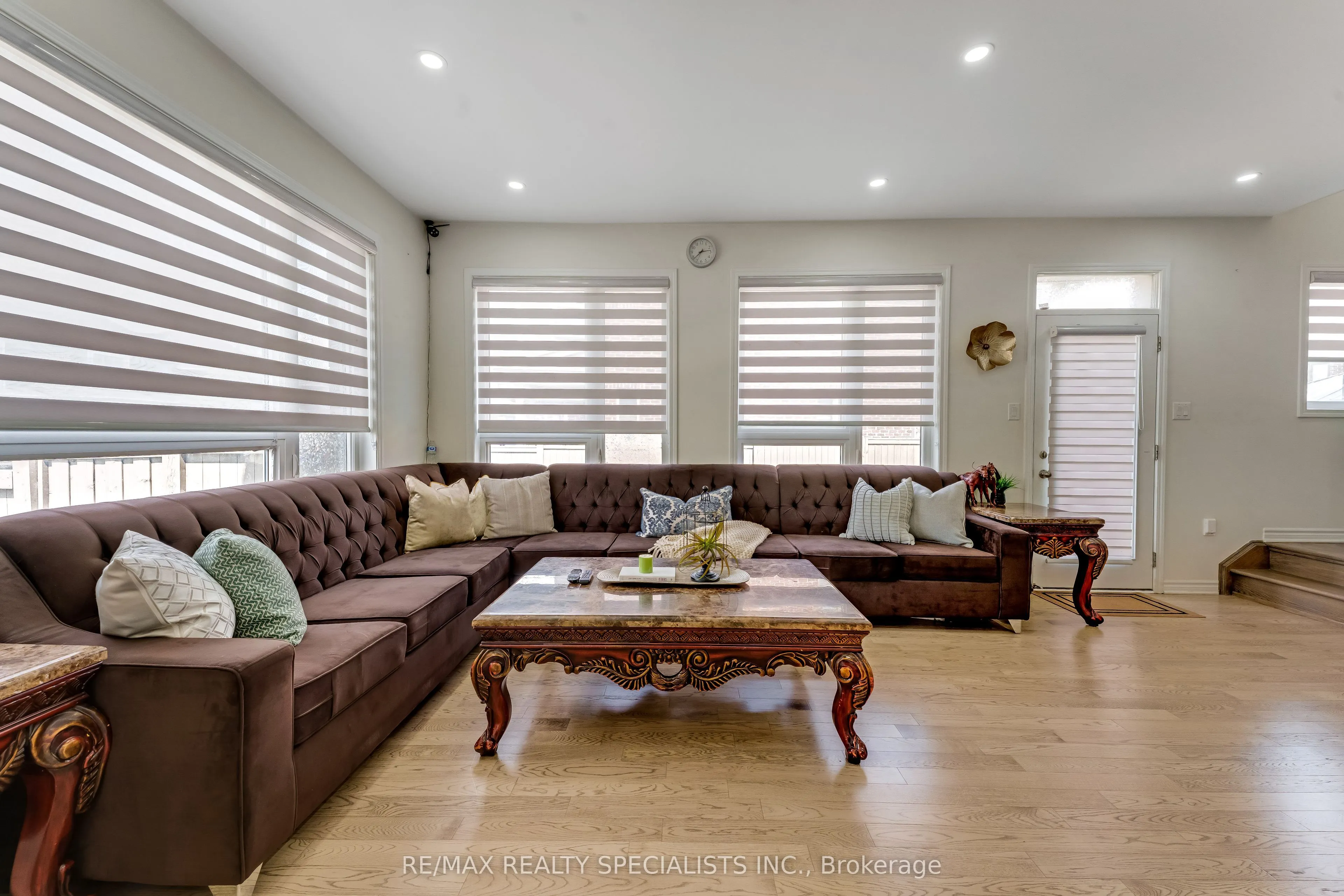 1 Boothill Drive