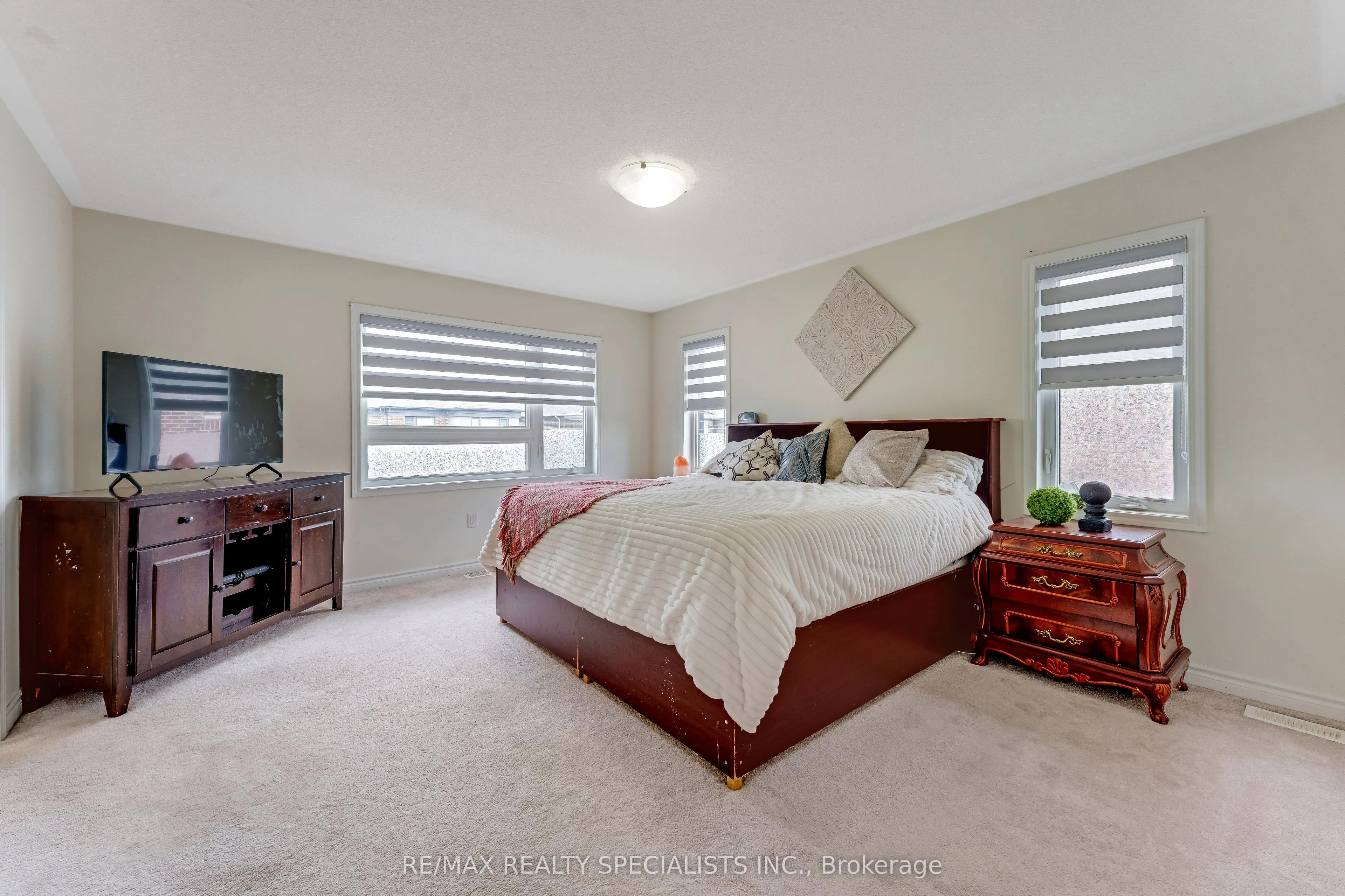 1 Boothill Drive