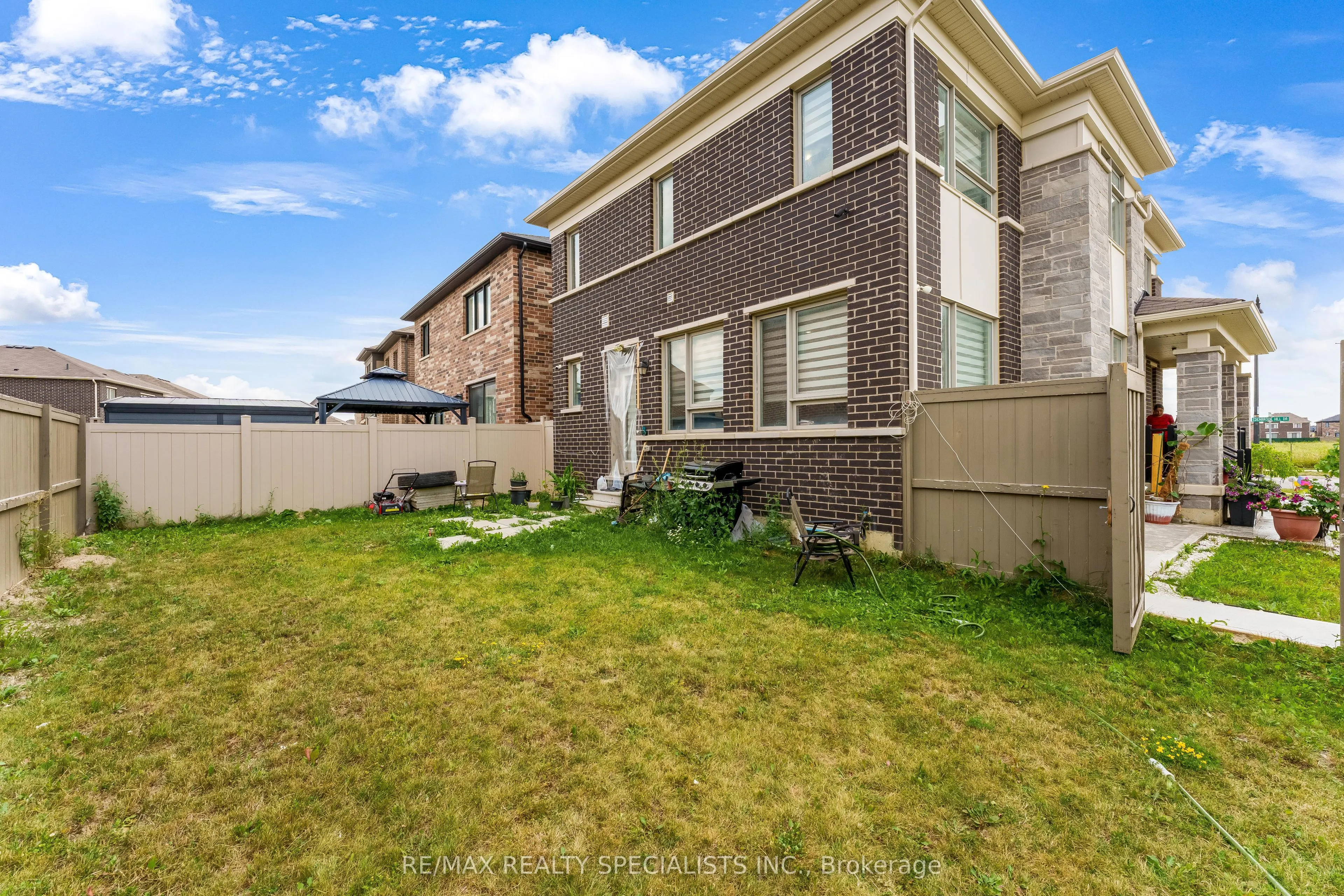 1 Boothill Drive