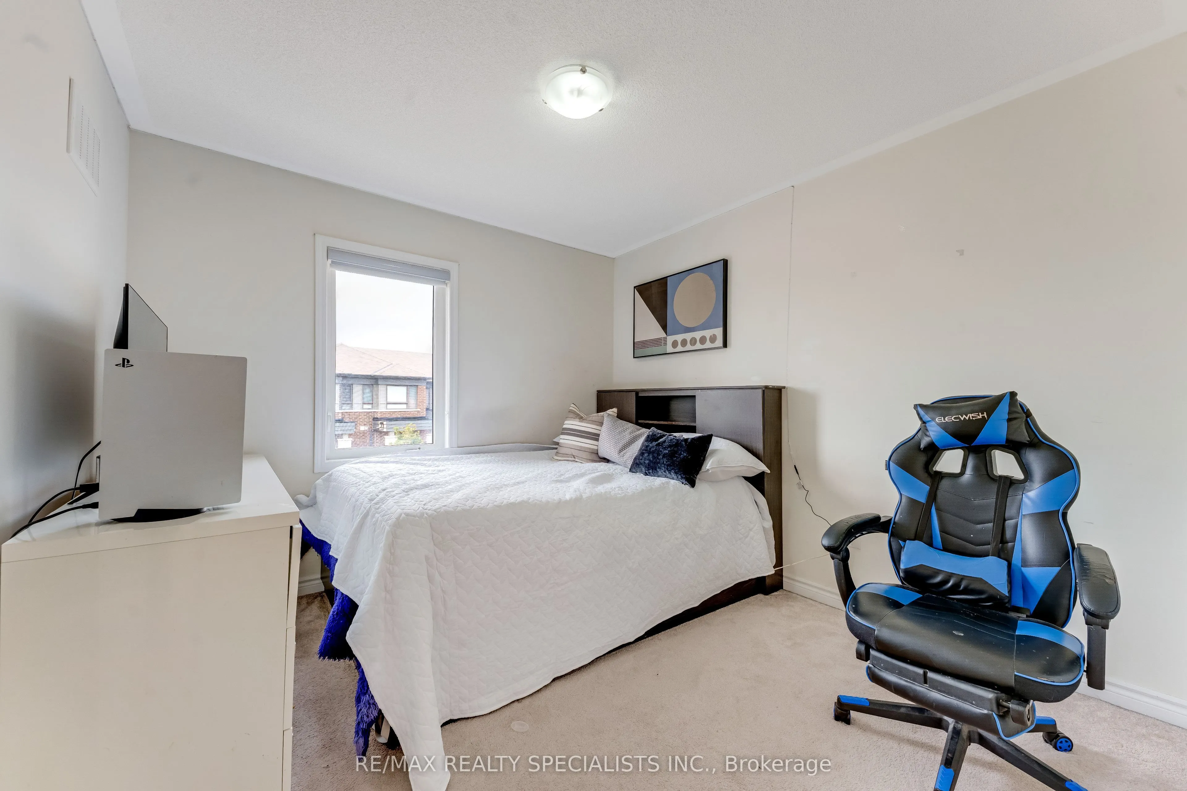 1 Boothill Drive