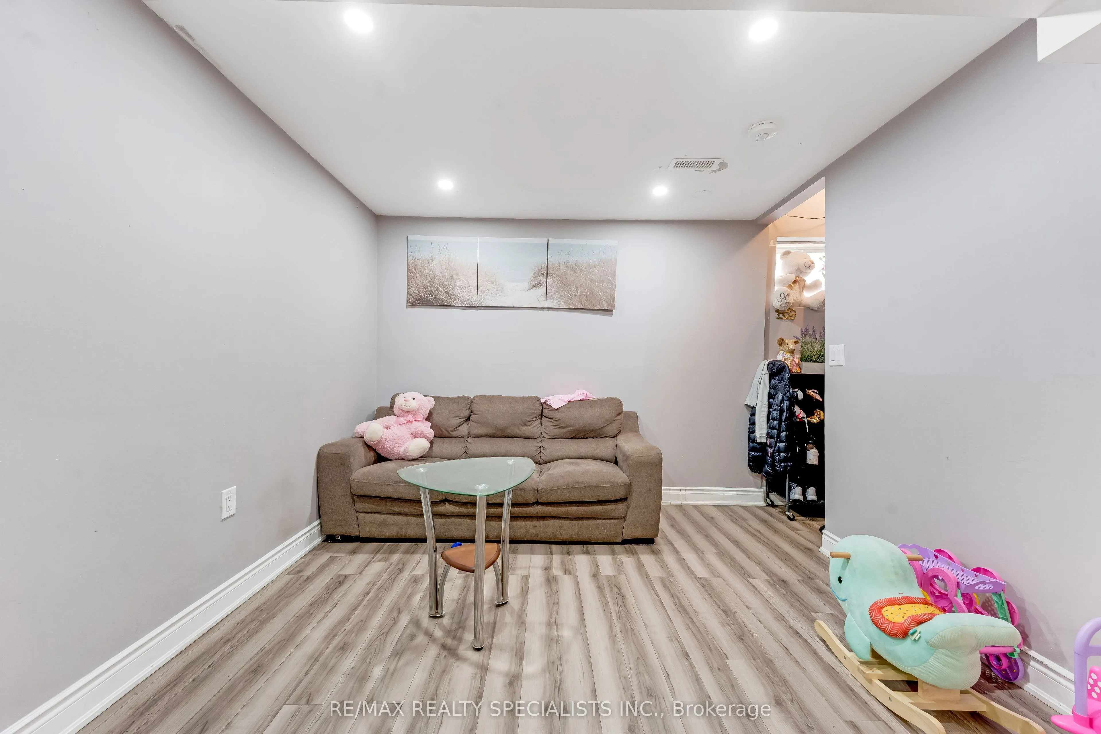 1 Boothill Drive