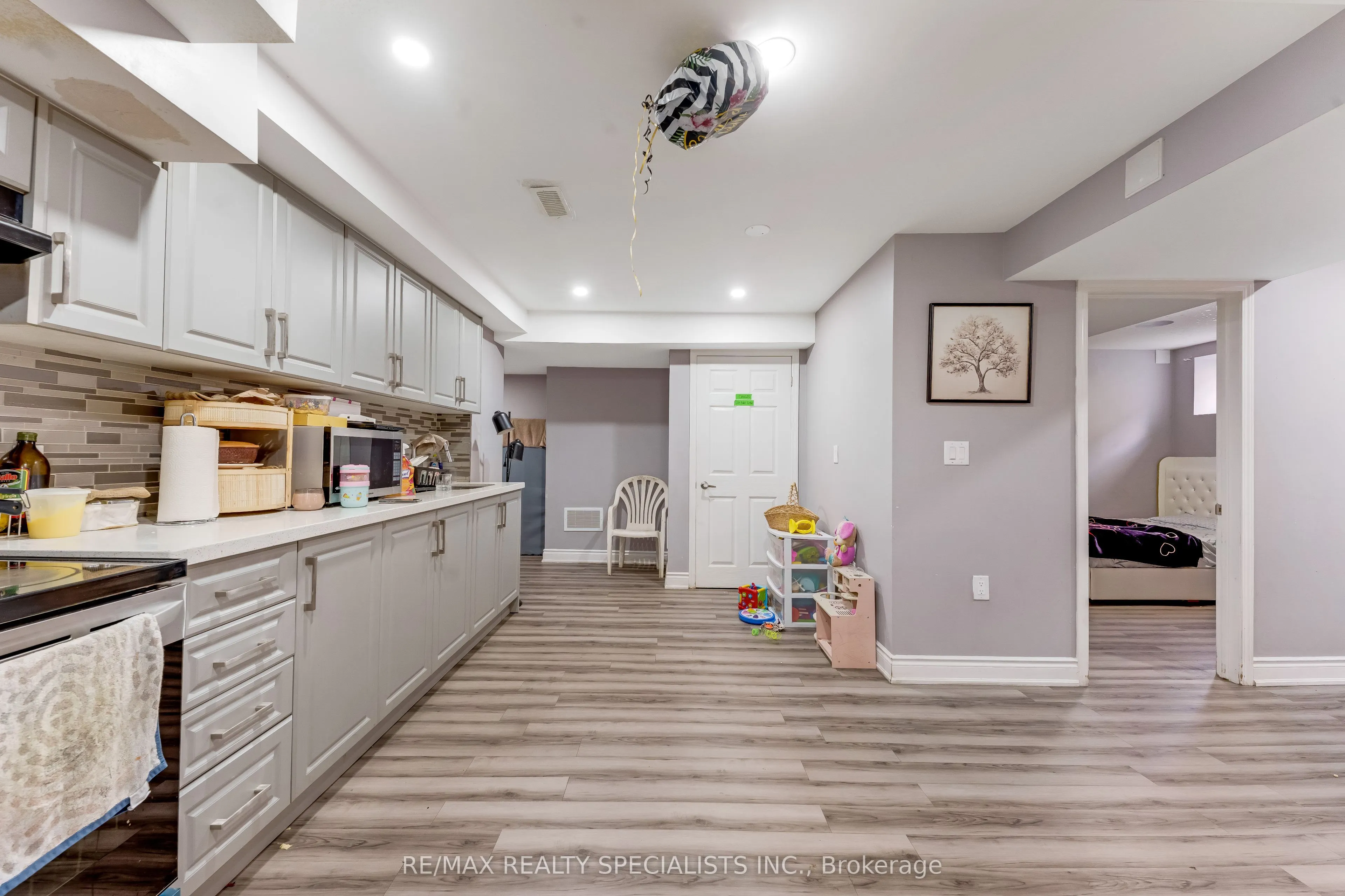 1 Boothill Drive