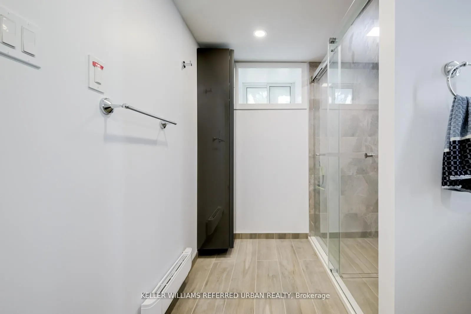 2556 Lake Shore Boulevard W #Lower