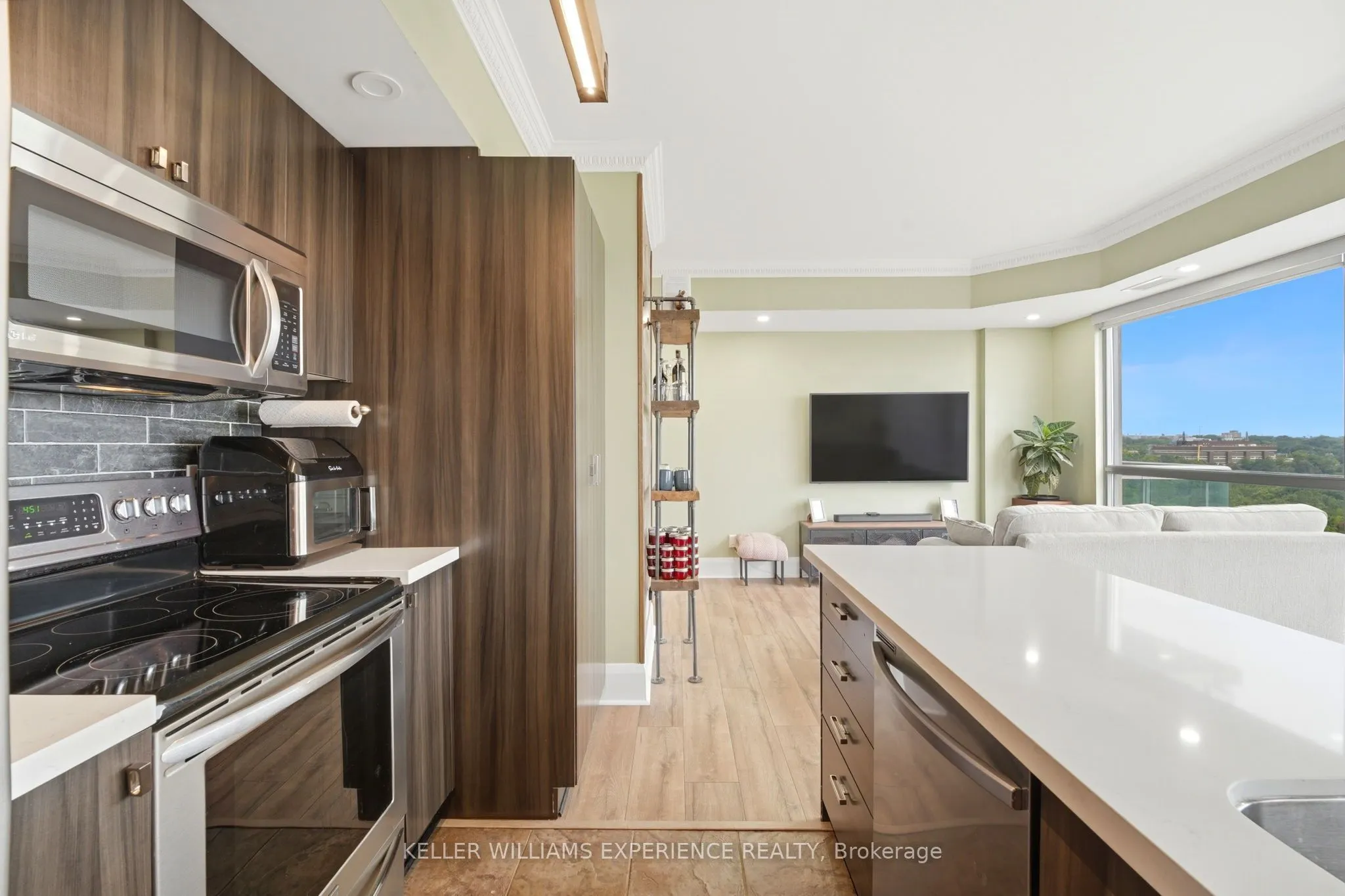 2464 Weston Road #903