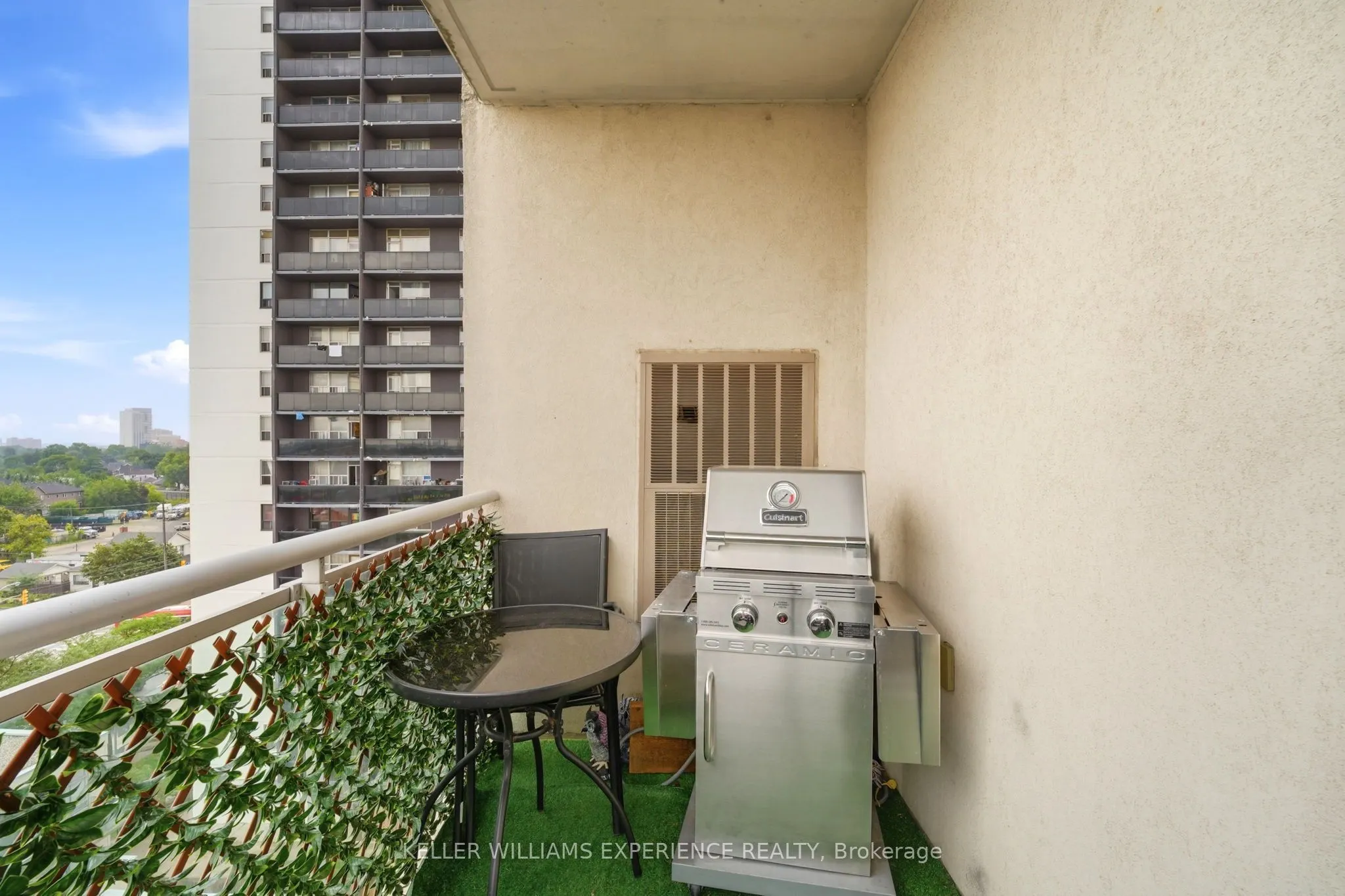 2464 Weston Road #903