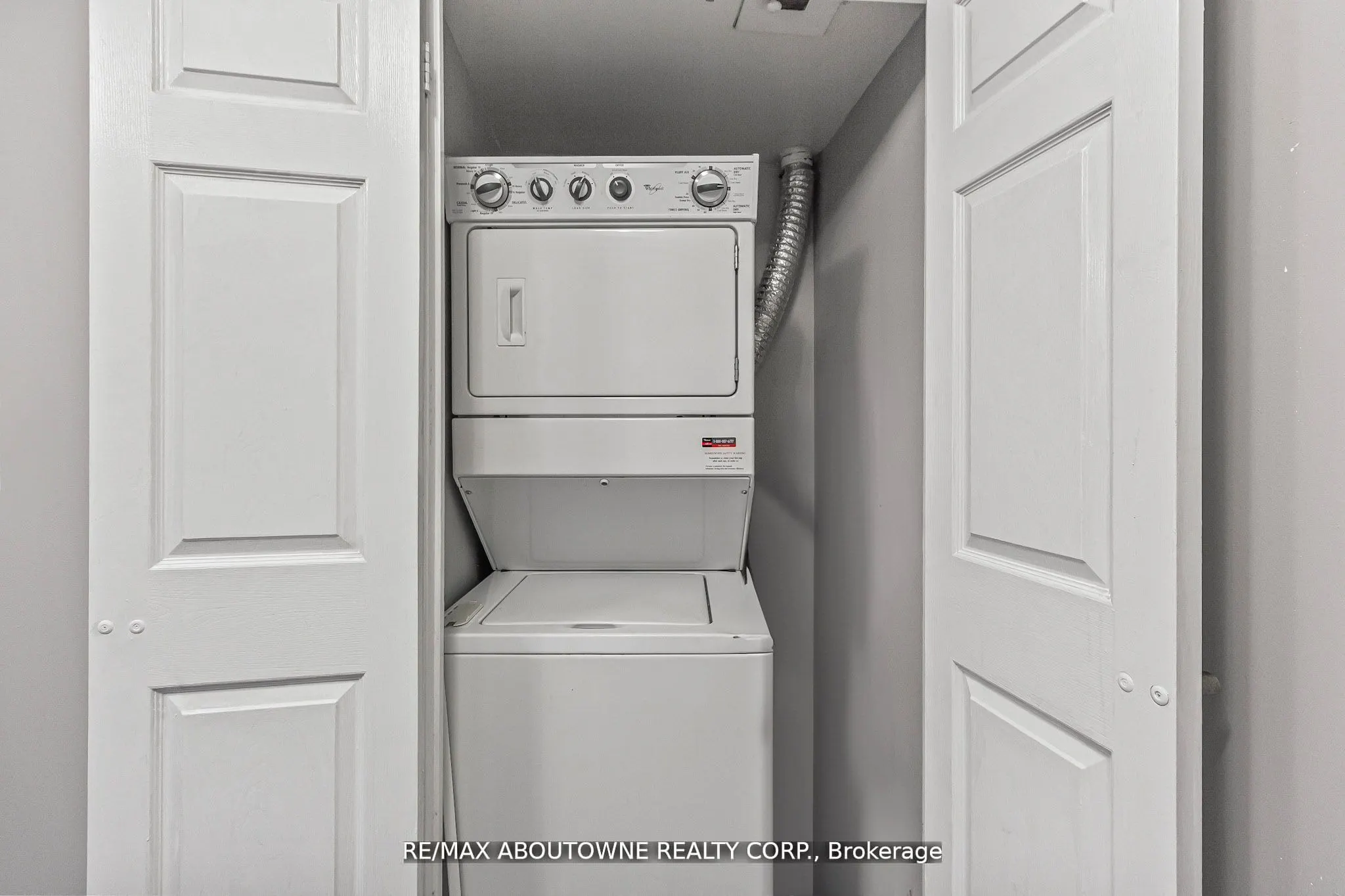 310 Burnhamthorpe Road W #401