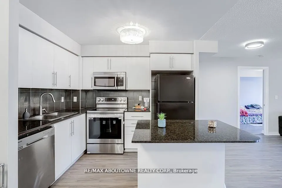 310 Burnhamthorpe Road W #401