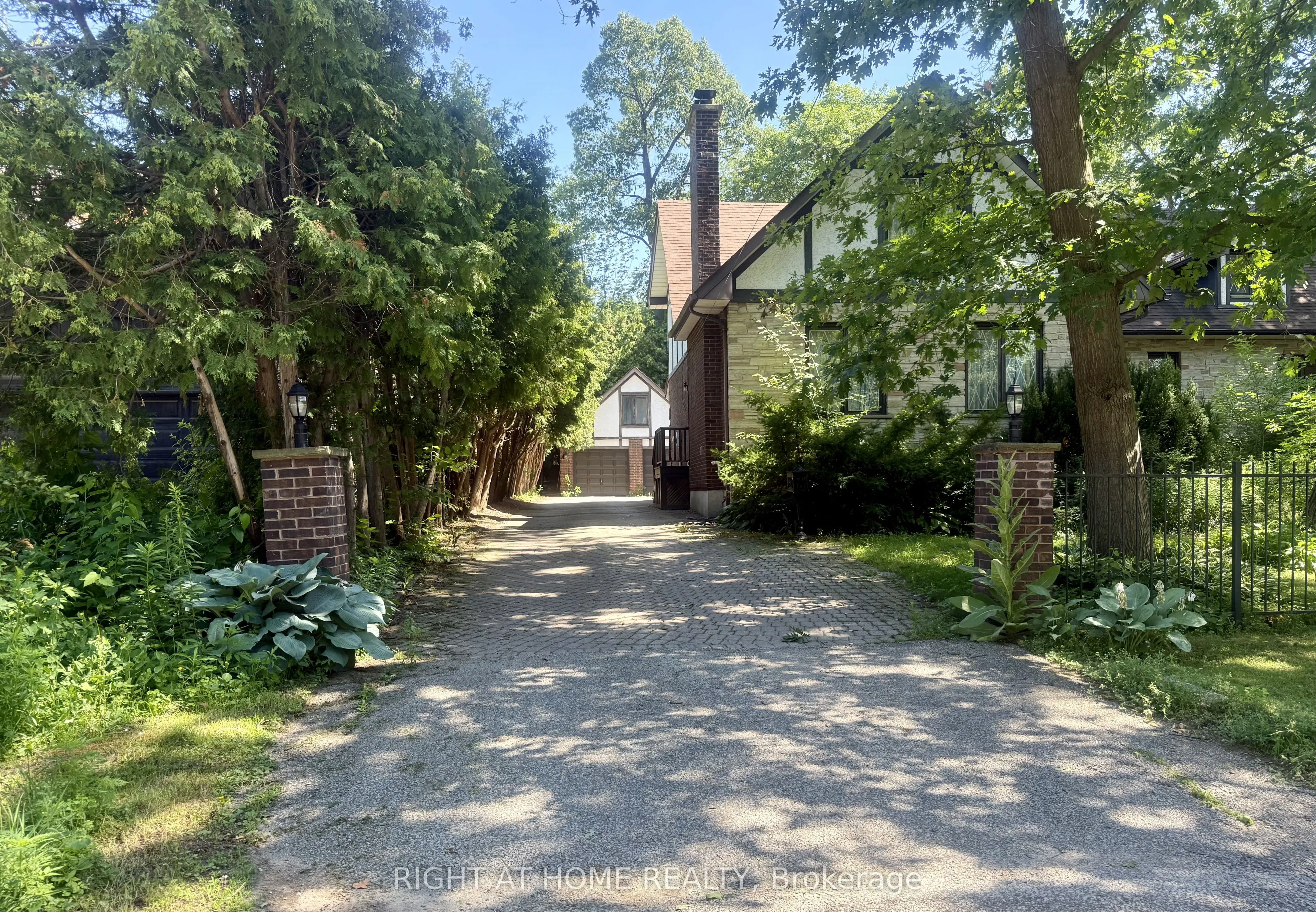 2123 Gordon Drive