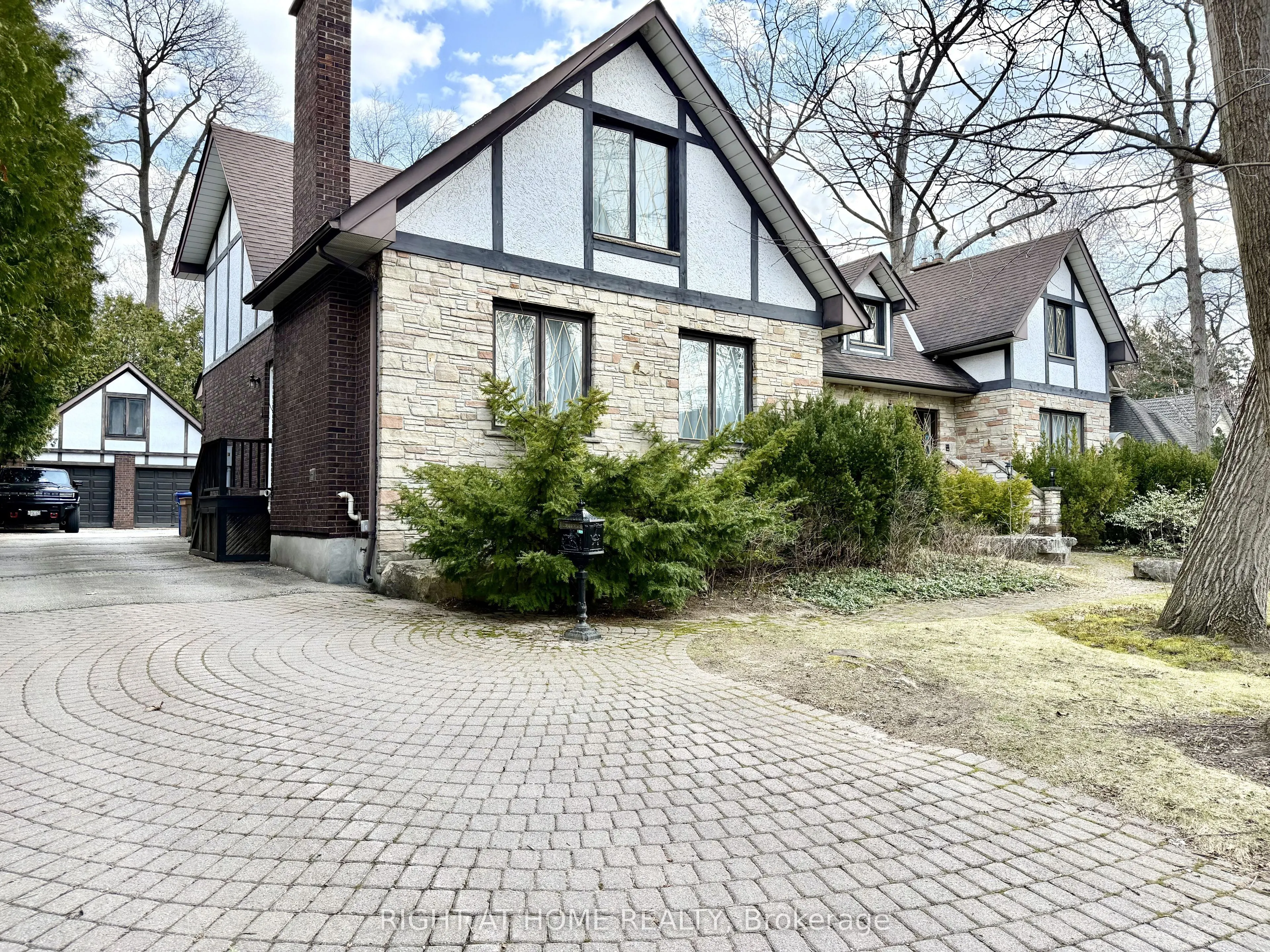2123 Gordon Drive
