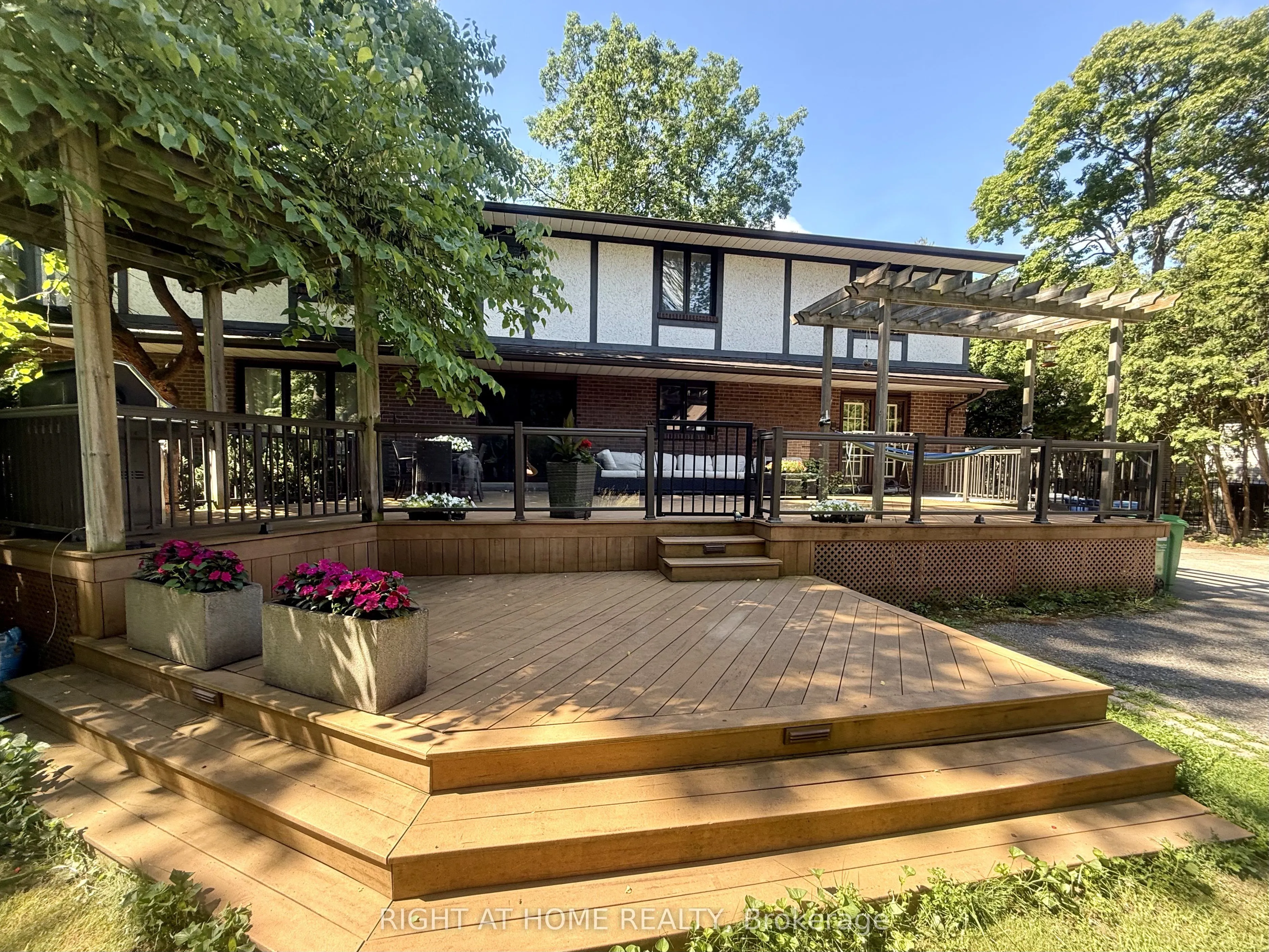 2123 Gordon Drive