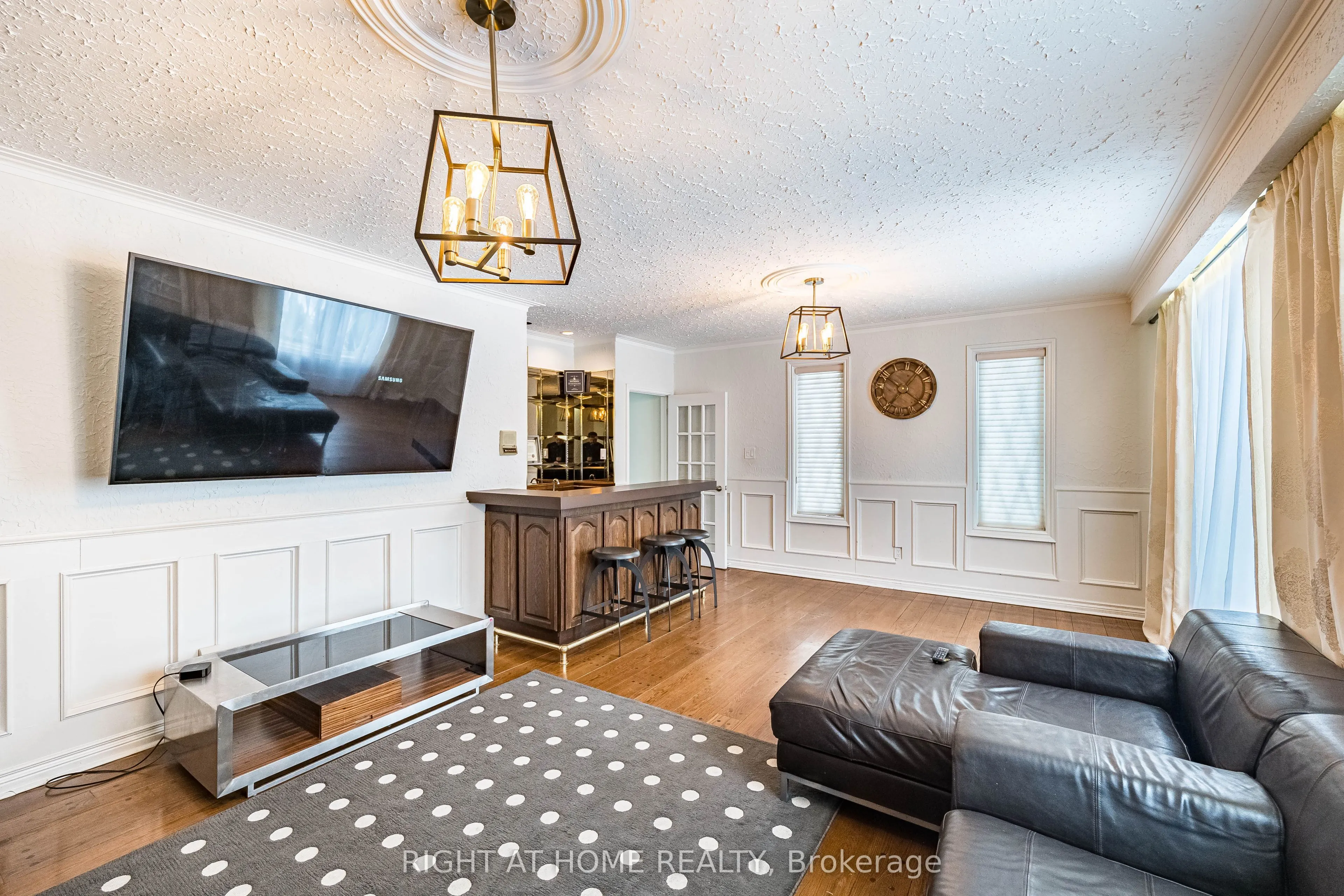 2123 Gordon Drive