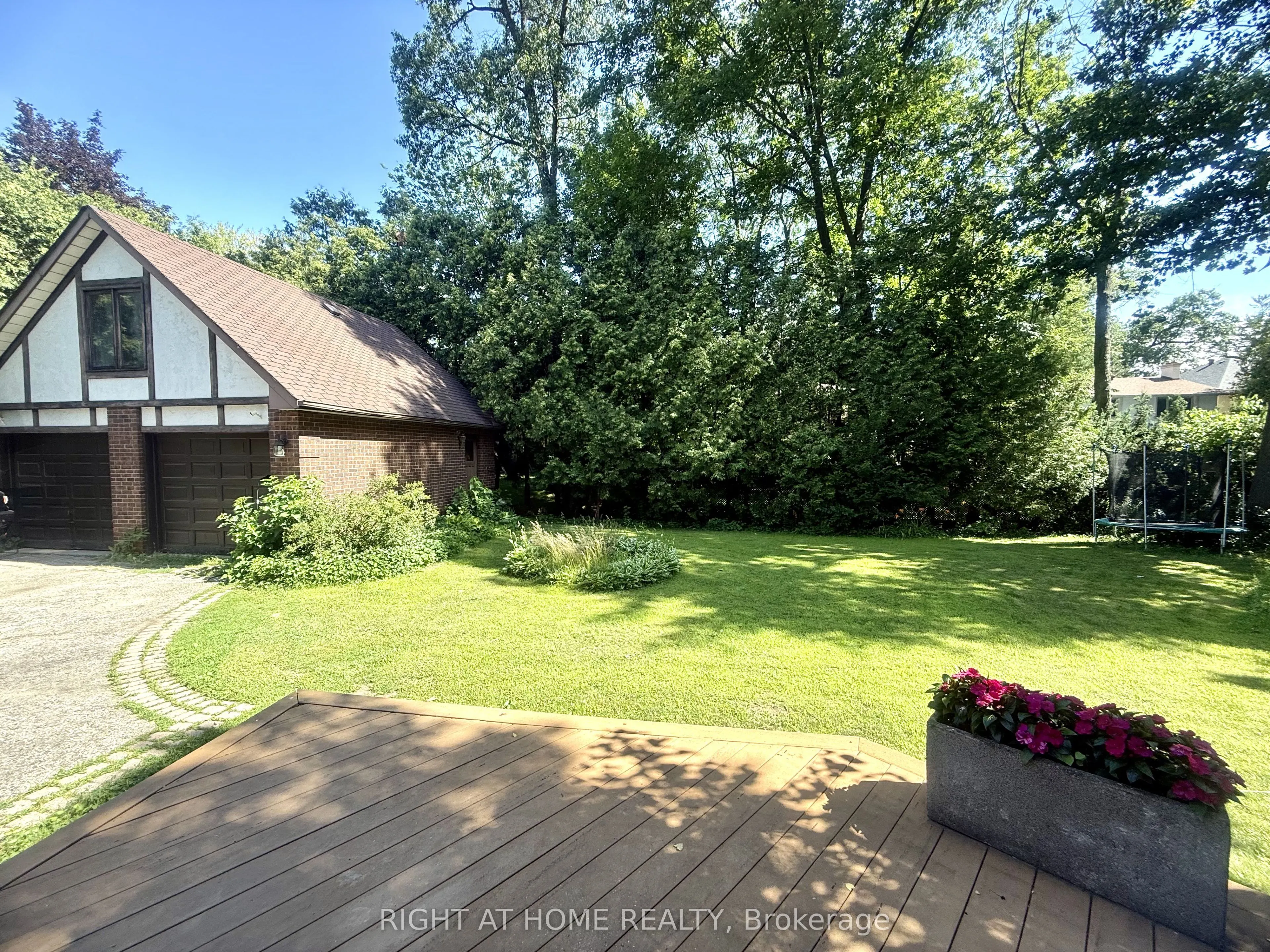 2123 Gordon Drive