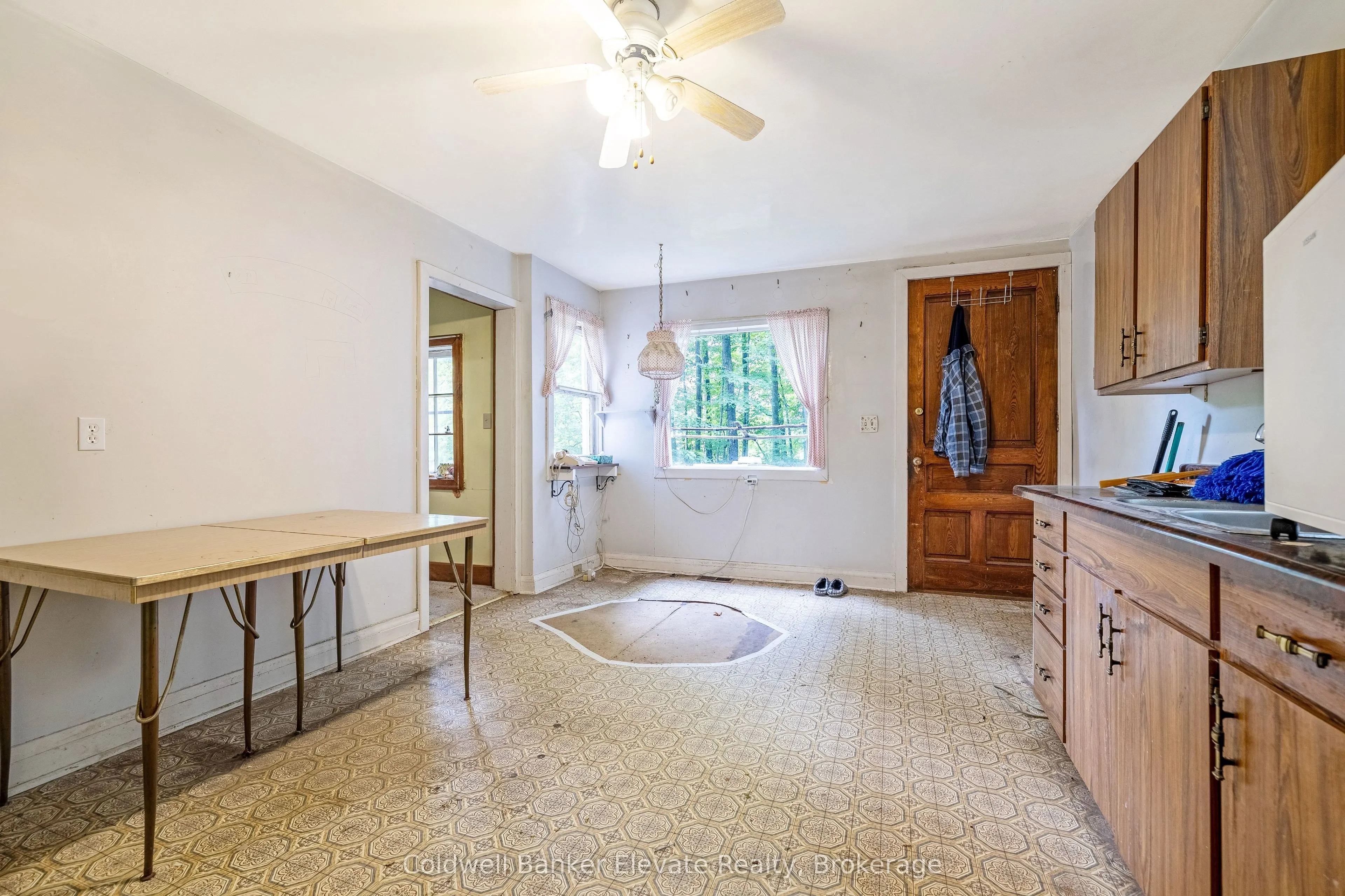 2529 Campbellville Road