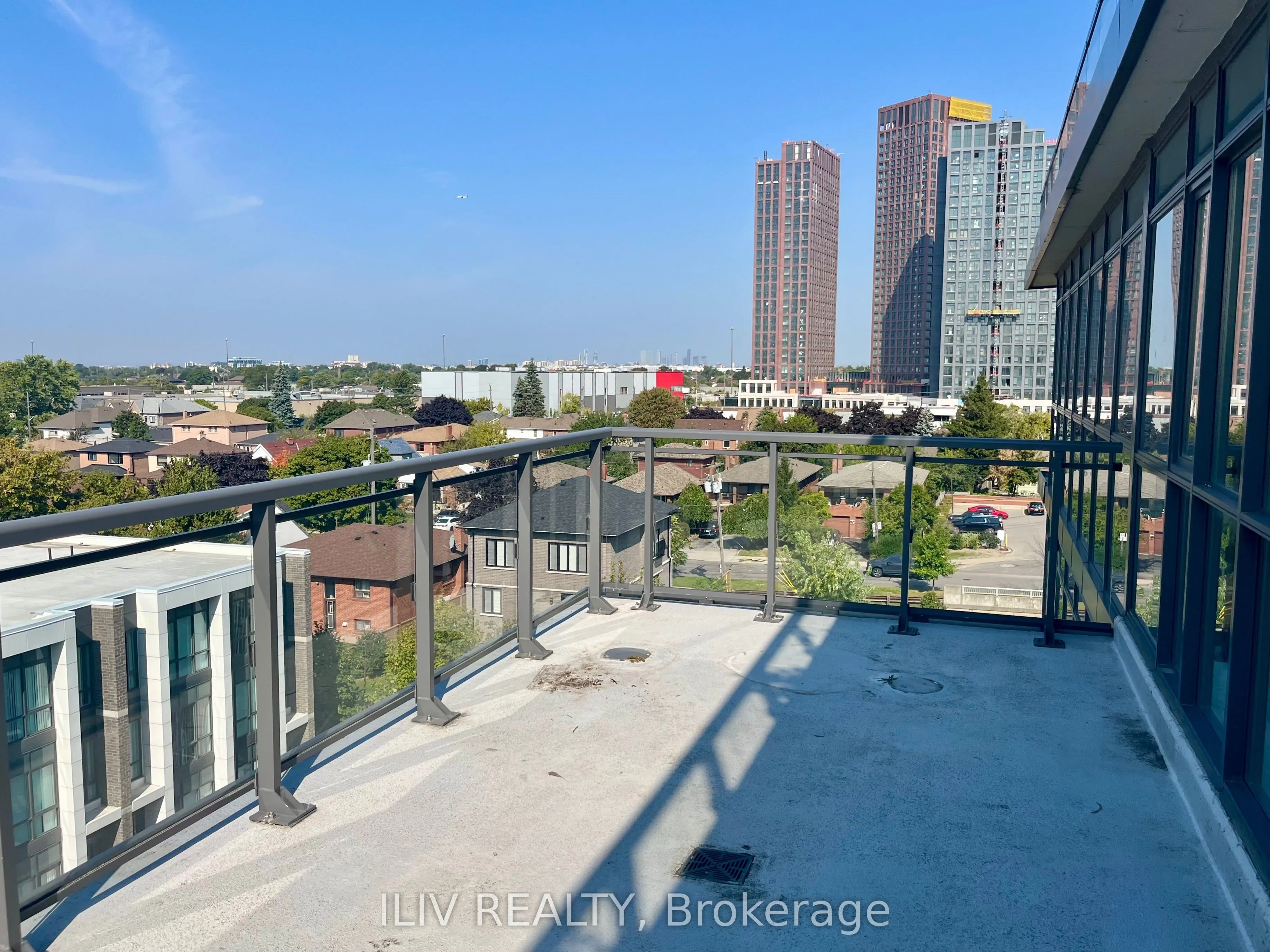 16 McAdam Avenue #605