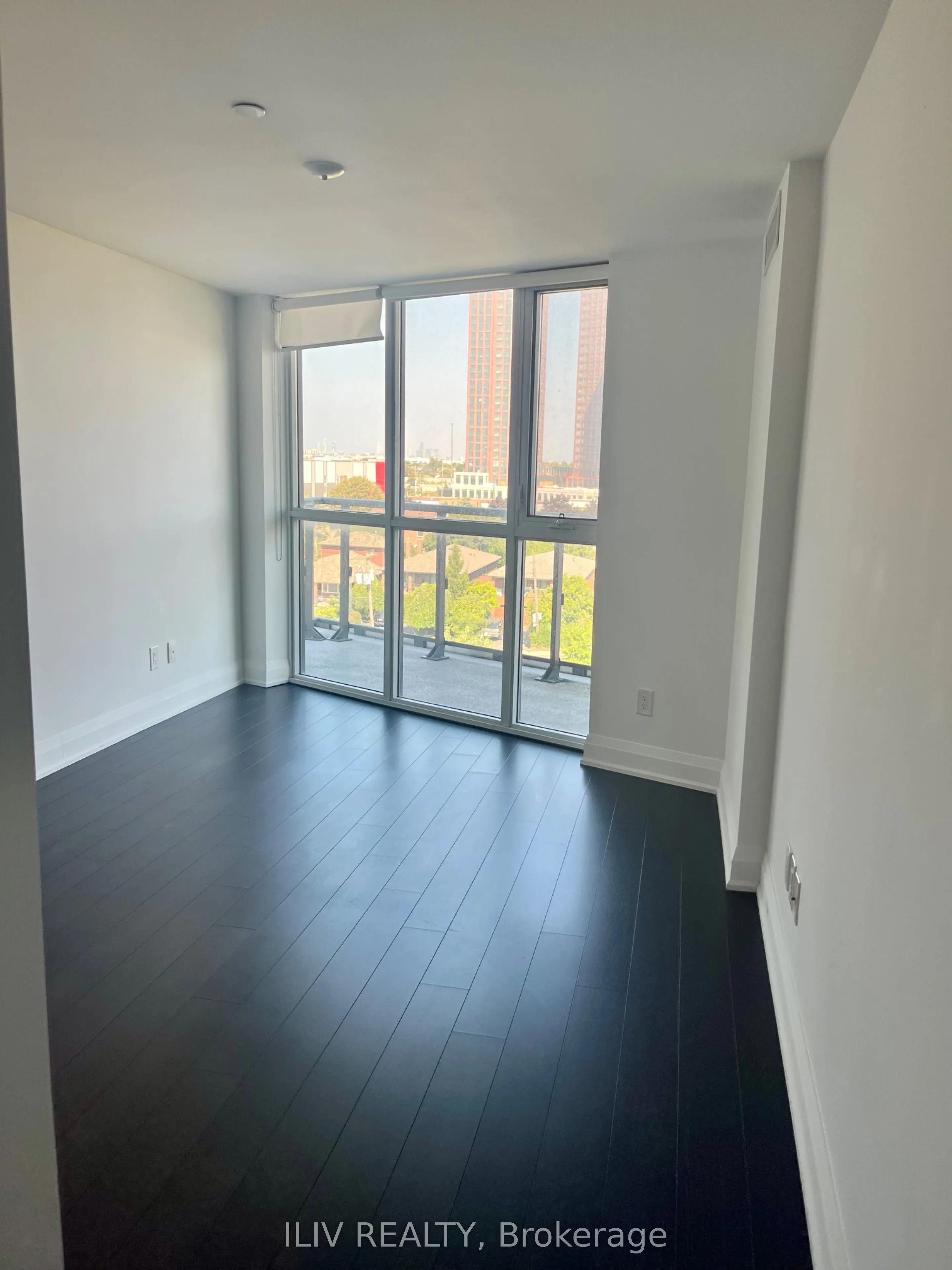 16 McAdam Avenue #605