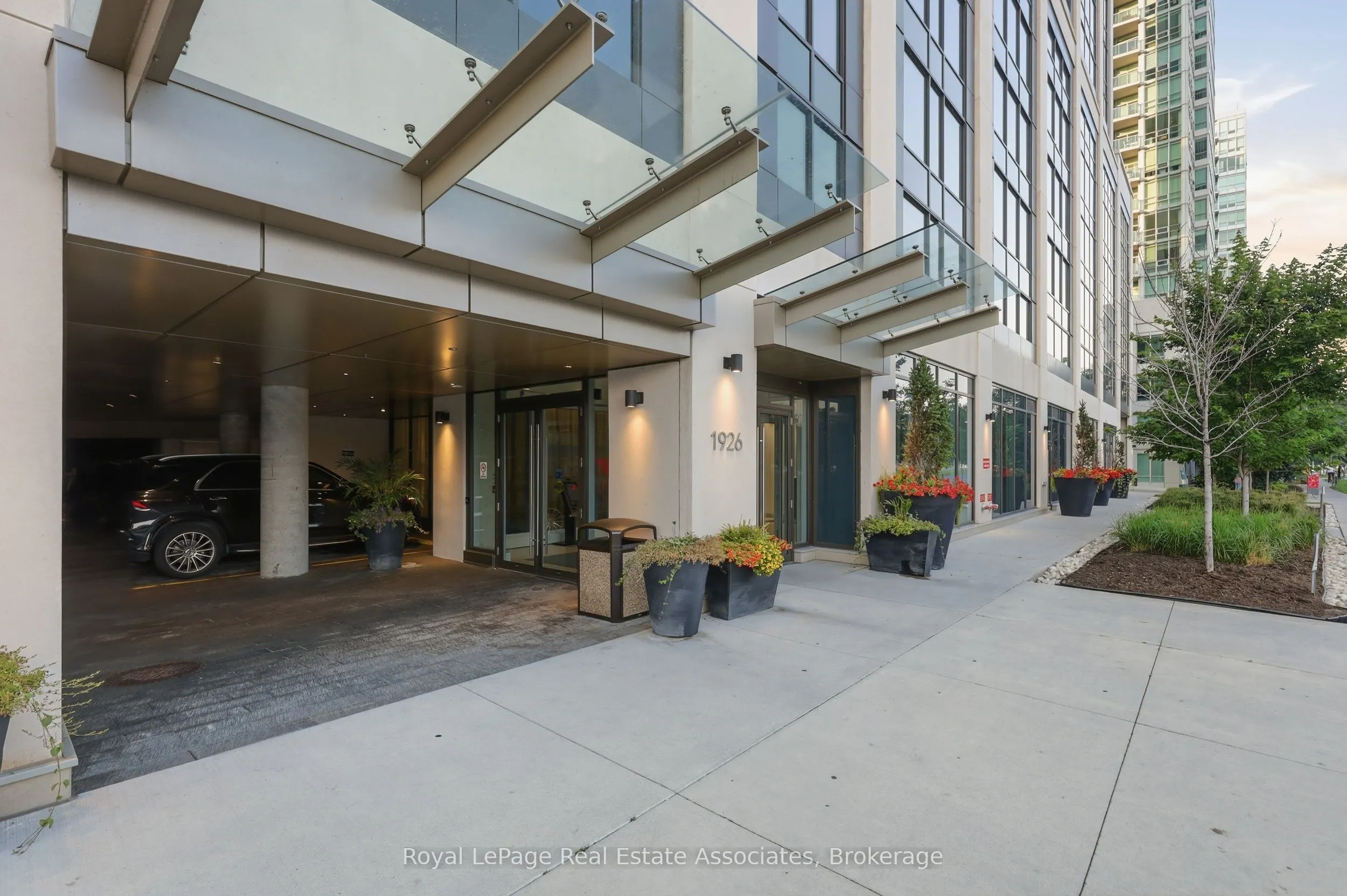 1926 Lake Shore Boulevard W #3310