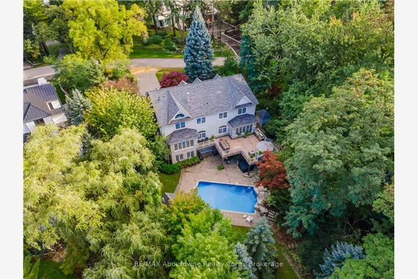 235 LAKEWOOD Drive