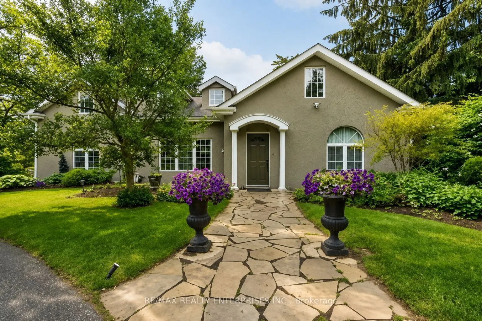 1168 Stavebank Road