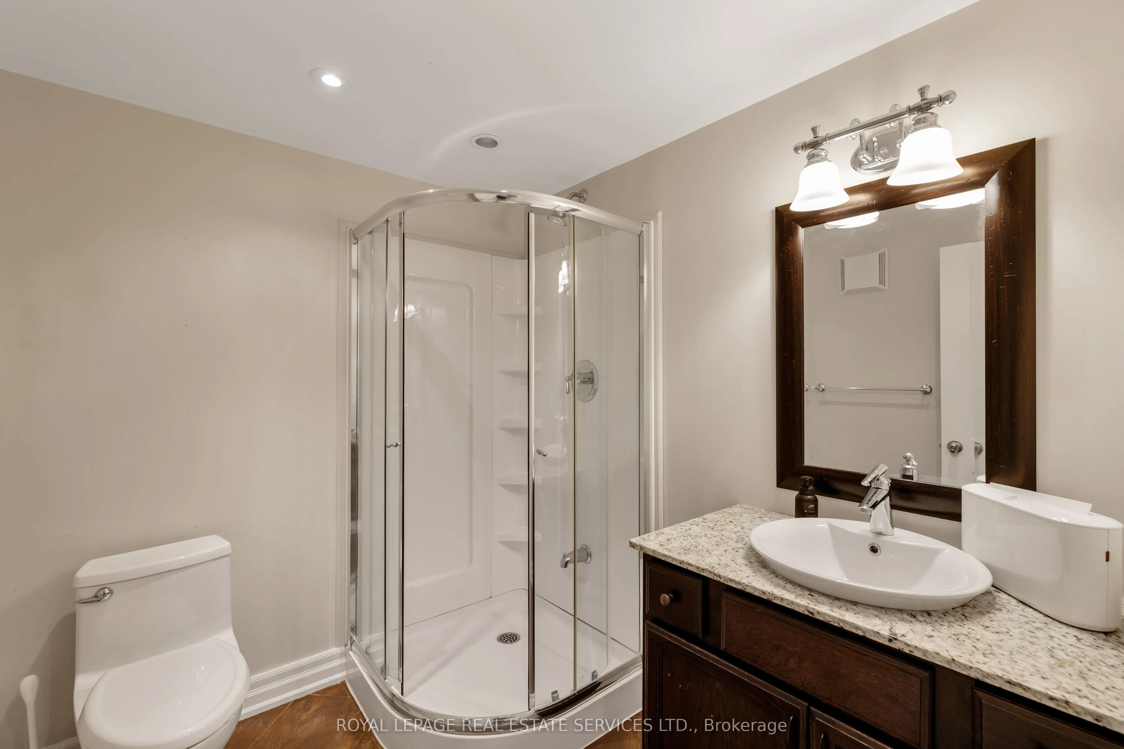 1387 Willowdown Road