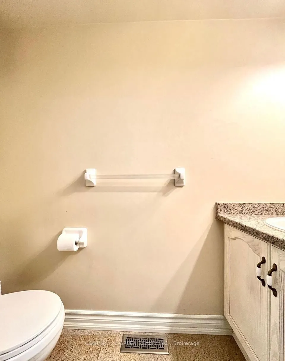 215 Kingknoll Drive