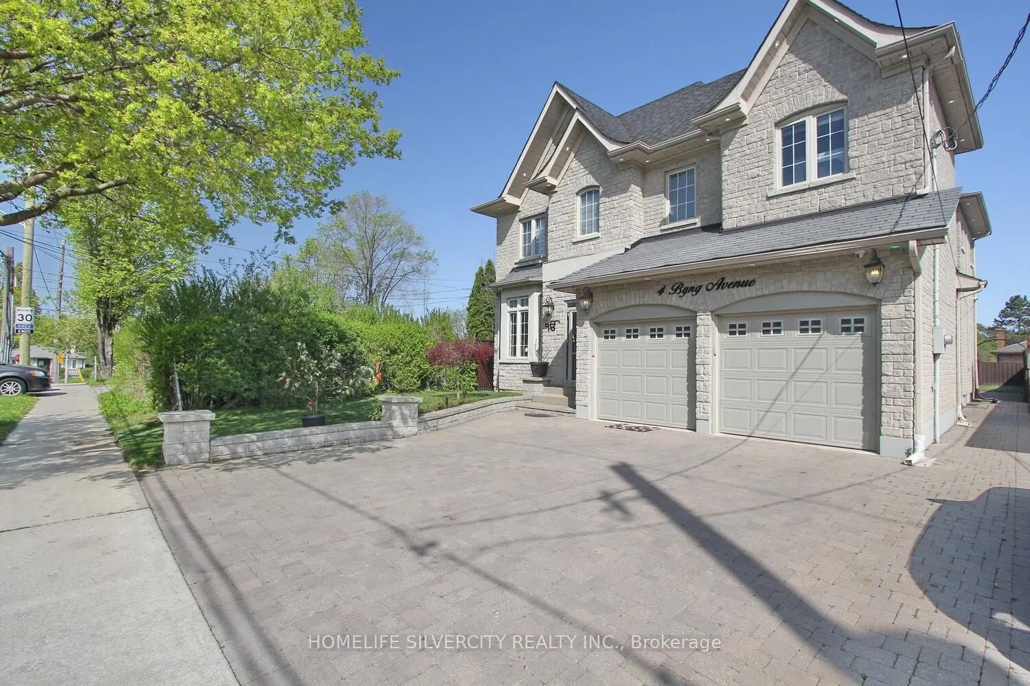 4 Byng Avenue