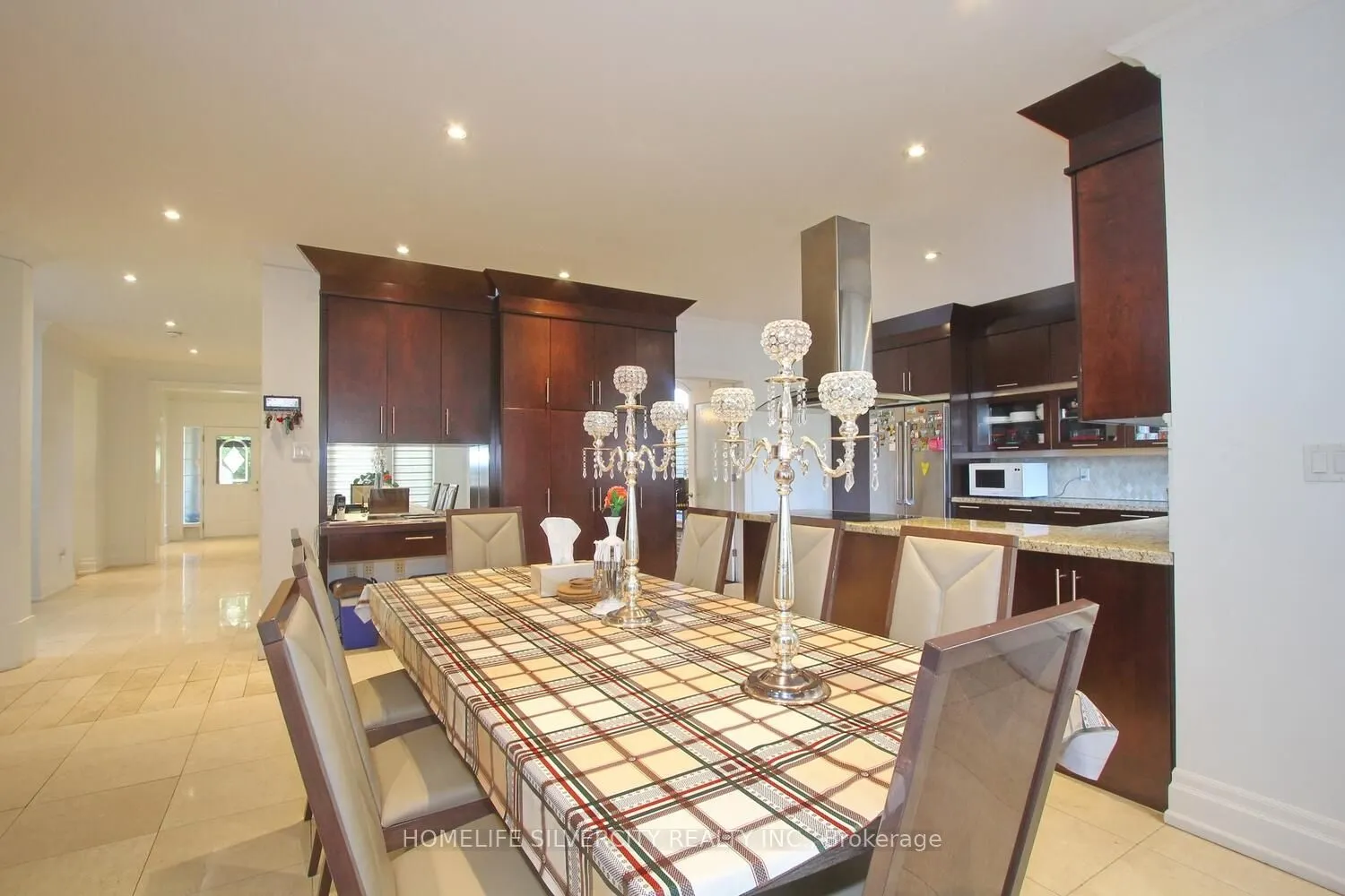 4 Byng Avenue