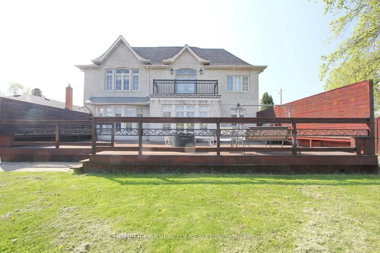 4 Byng Avenue