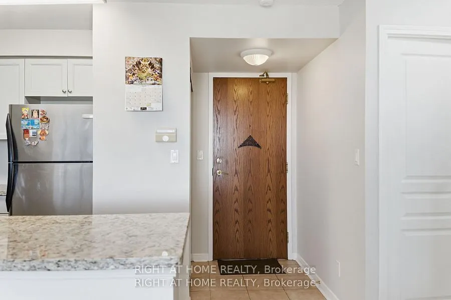 4879 KIMBERMOUNT Avenue #607
