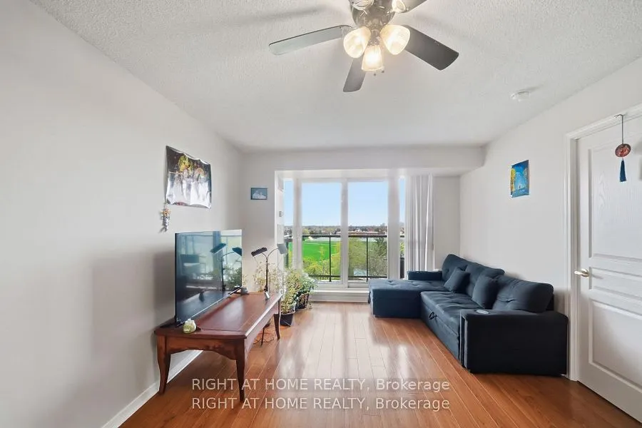 4879 KIMBERMOUNT Avenue #607