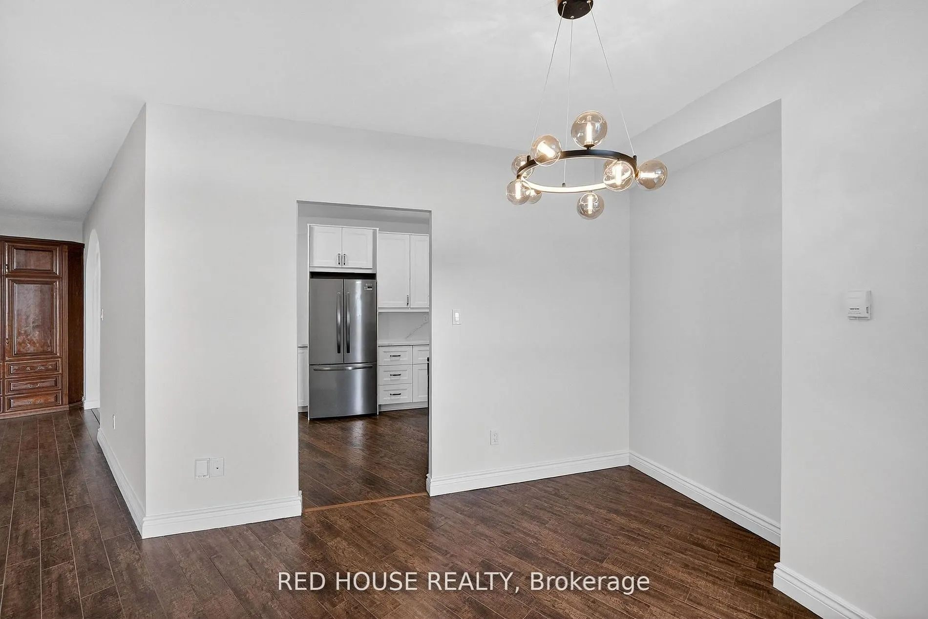 5250 Lakeshore Road #809