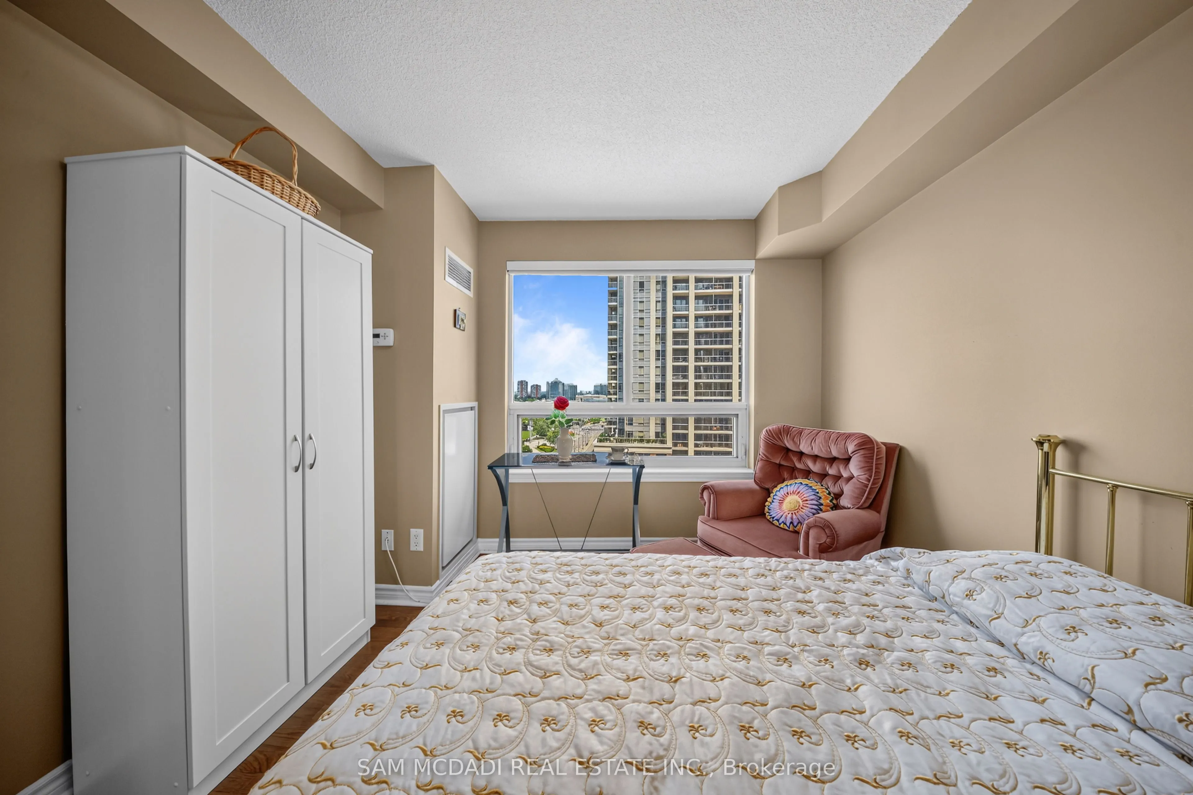 350 Princess Royal Drive #1107