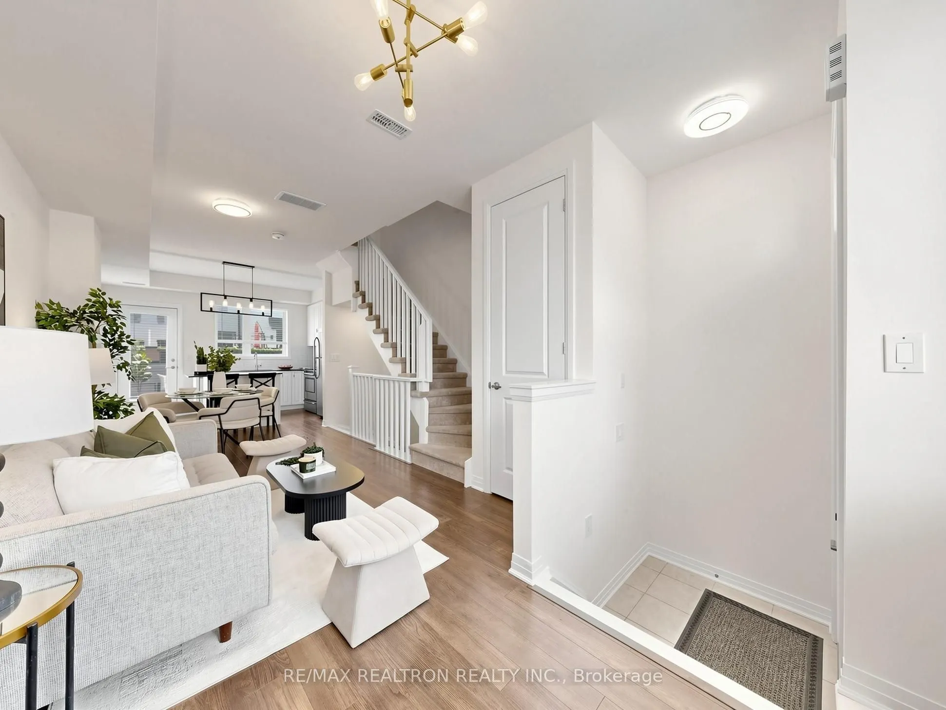 65 Thomas Mullholand Drive #6