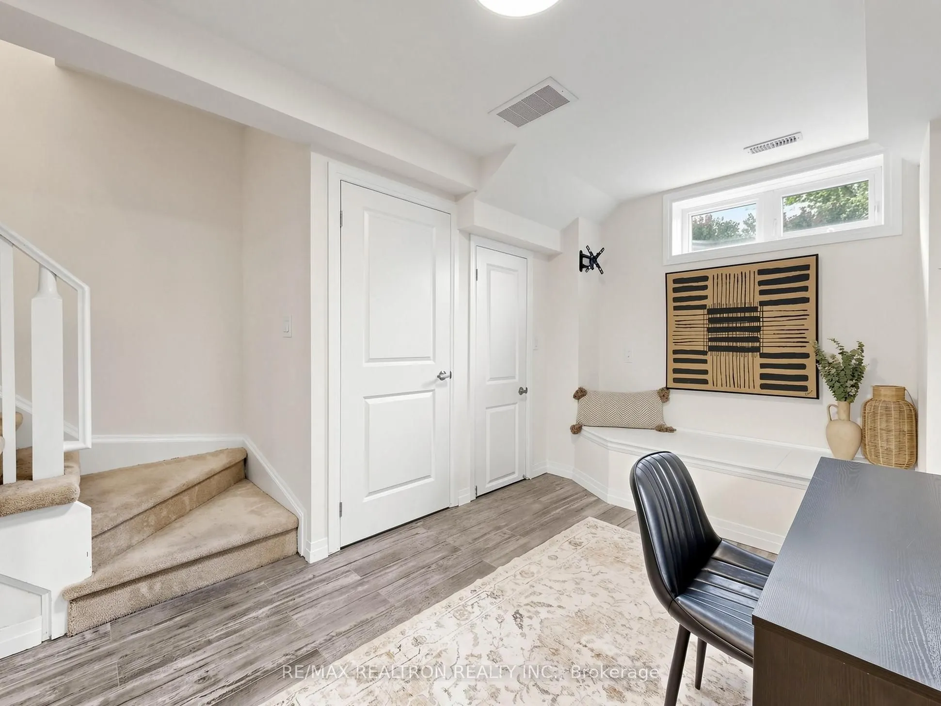 65 Thomas Mullholand Drive #6